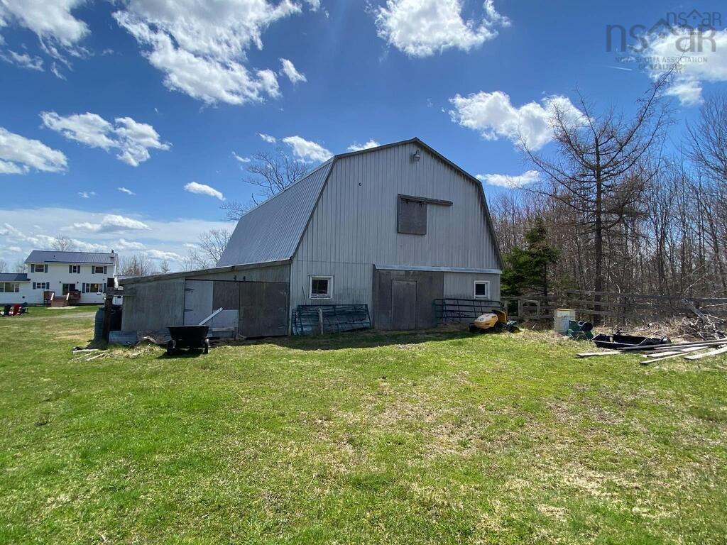 $699,900.00: 721 Indian Road, Nine Mile River