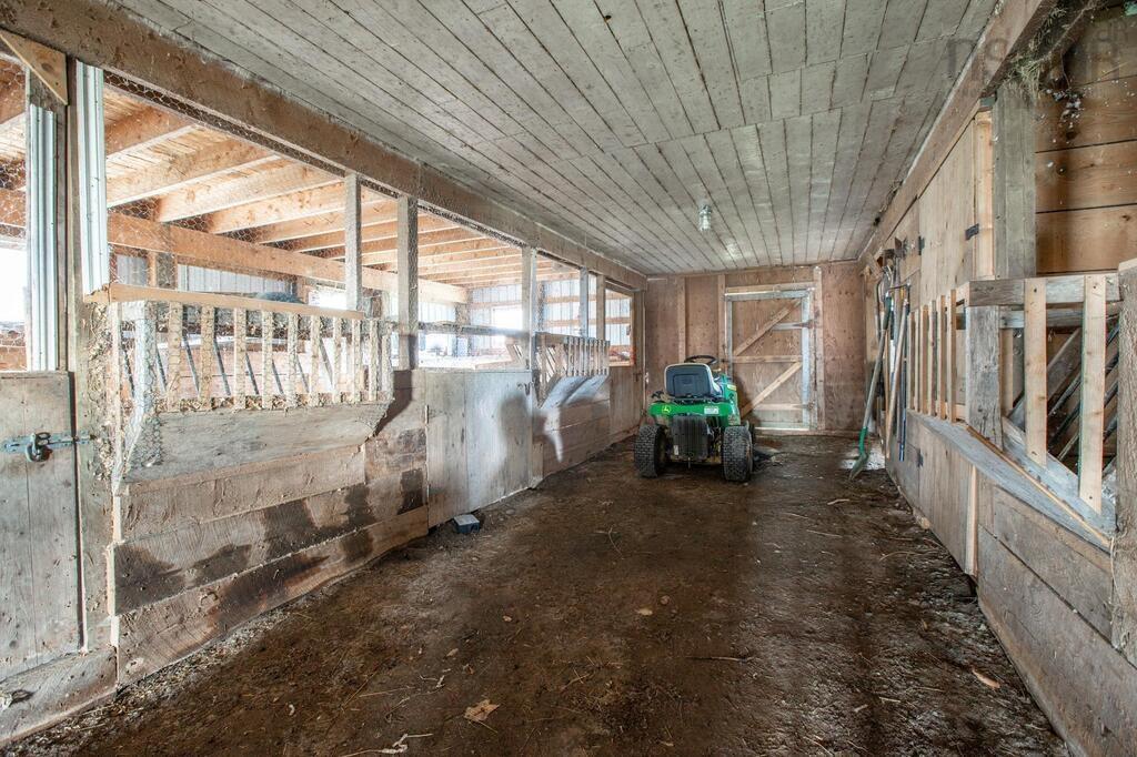 $699,900.00: 721 Indian Road, Nine Mile River