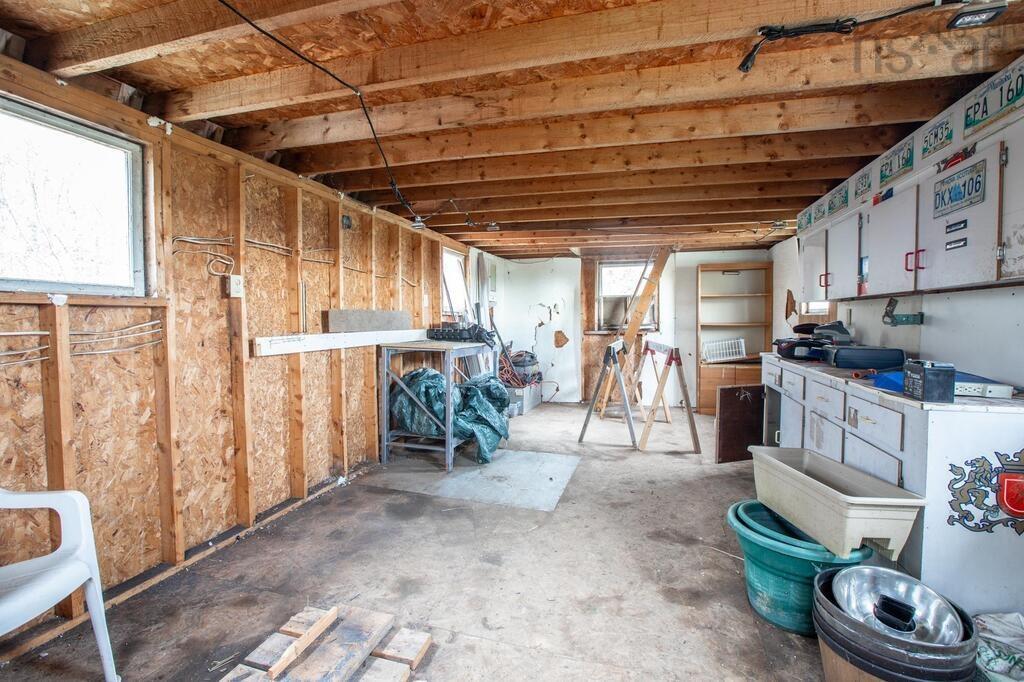 $699,900.00: 721 Indian Road, Nine Mile River