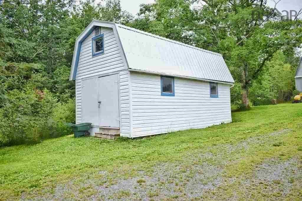 $699,900.00: 721 Indian Road, Nine Mile River