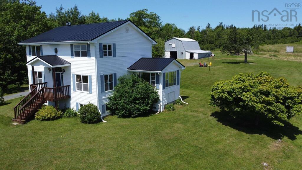 $699,900.00: 721 Indian Road, Nine Mile River