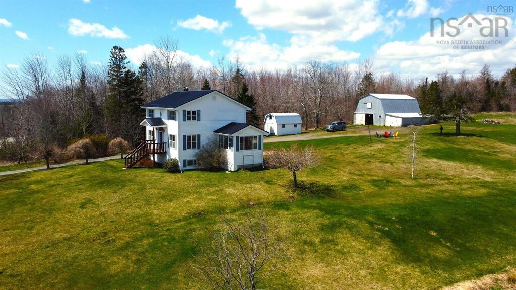 $699,900.00: 721 Indian Road, Nine Mile River