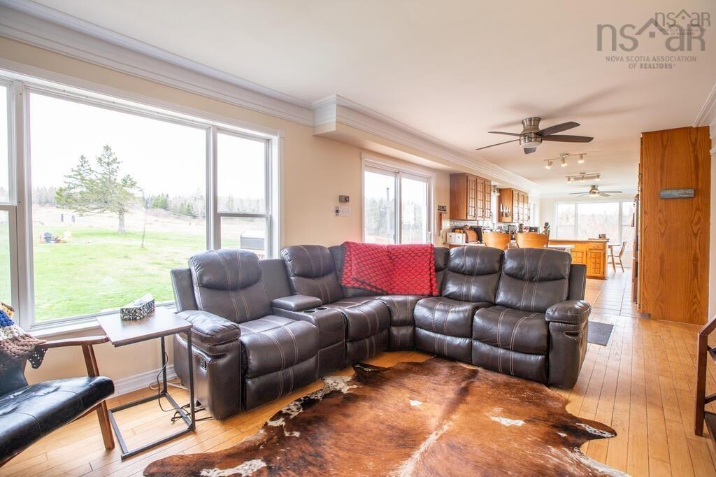 $699,900.00: 721 Indian Road, Nine Mile River