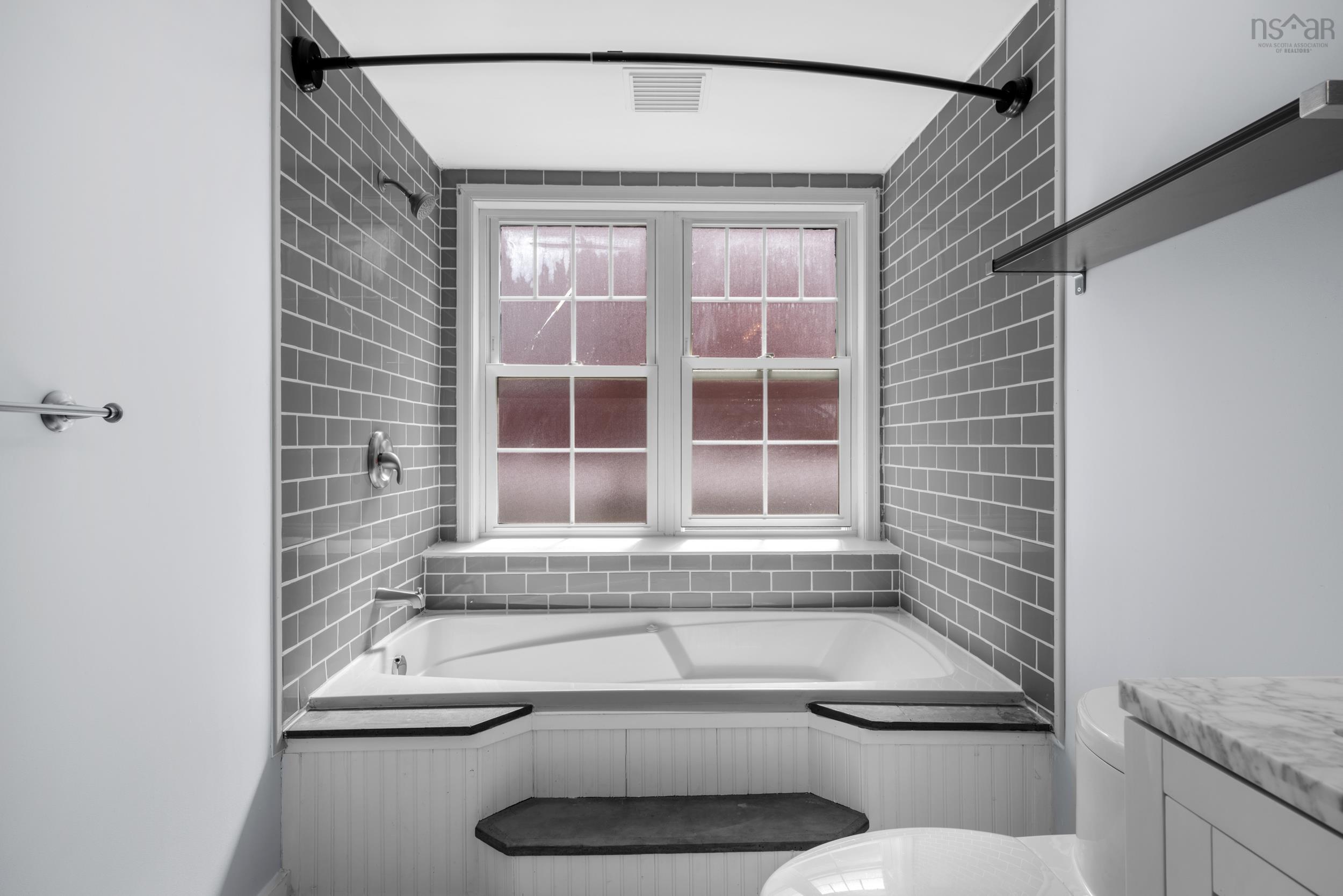 421 96 Moirs Mill Road, Bedford, NS (MLS 202600089)