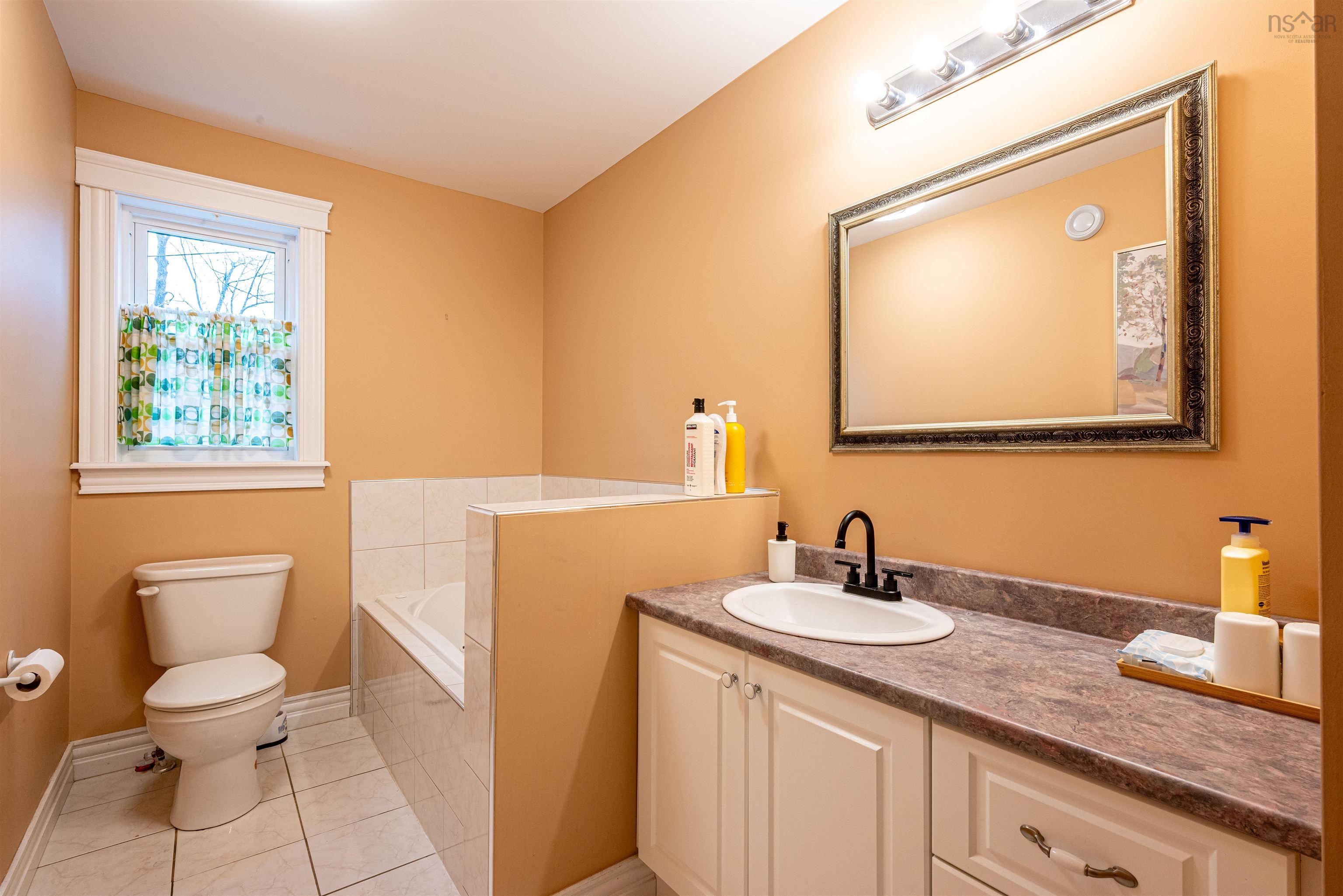 35 Granter Road, Bedford, NS (MLS 202600138)