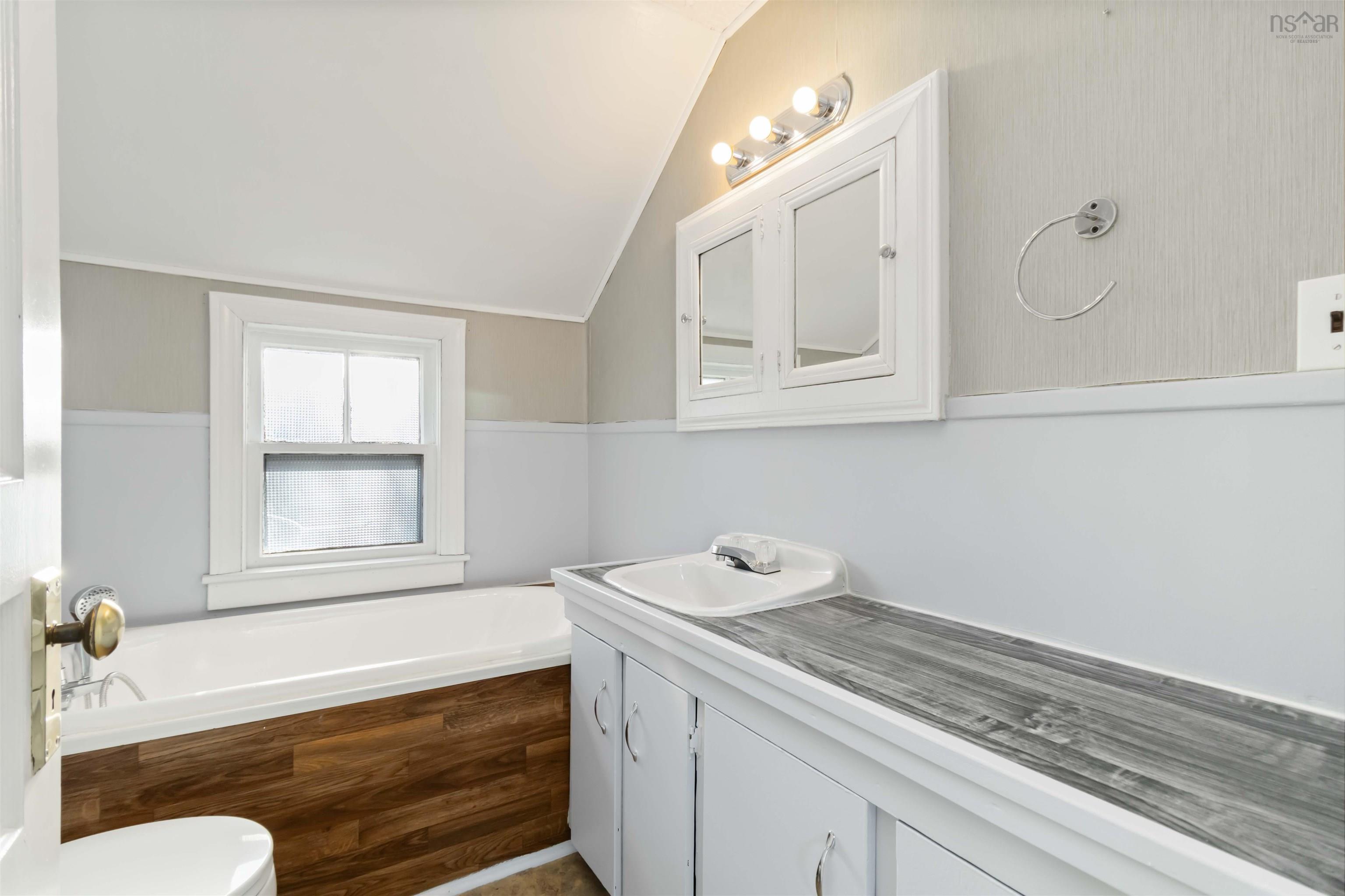 1544 St Margarets Bay Road, Lakeside, NS (MLS 202600151)