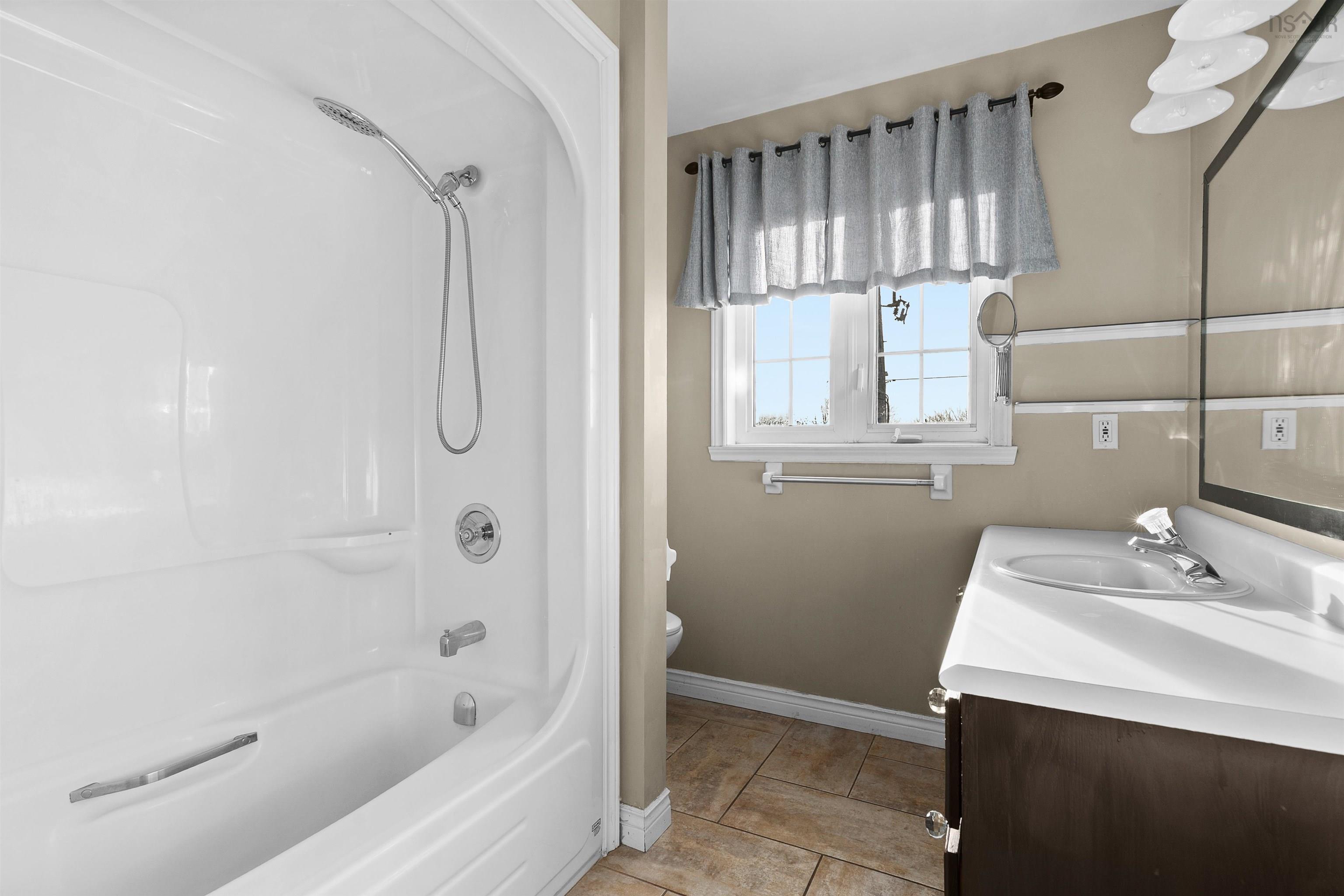 20 Russell Lake Drive, Dartmouth, NS (MLS 202600217)