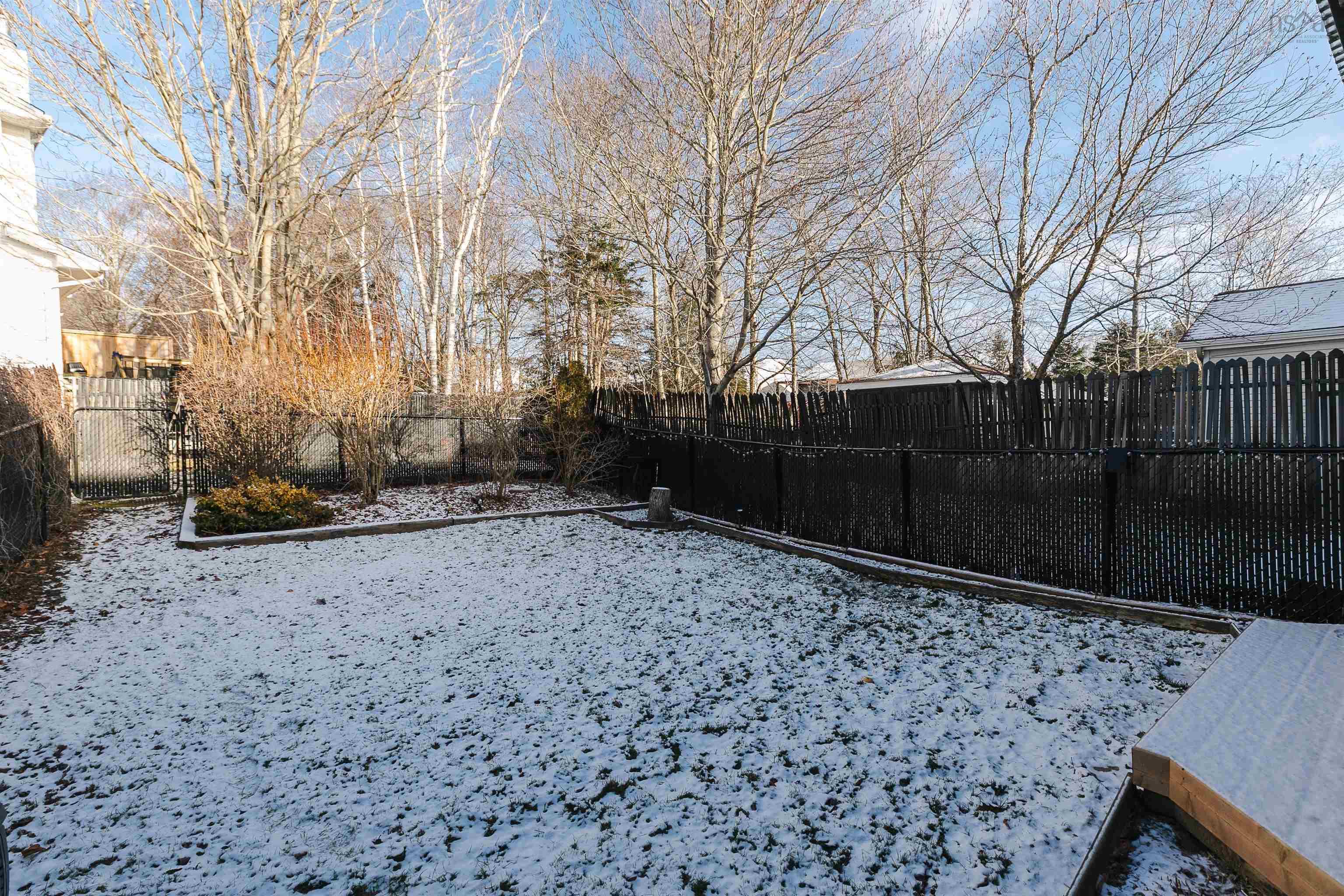 20 Russell Lake Drive, Dartmouth, NS (MLS 202600217)