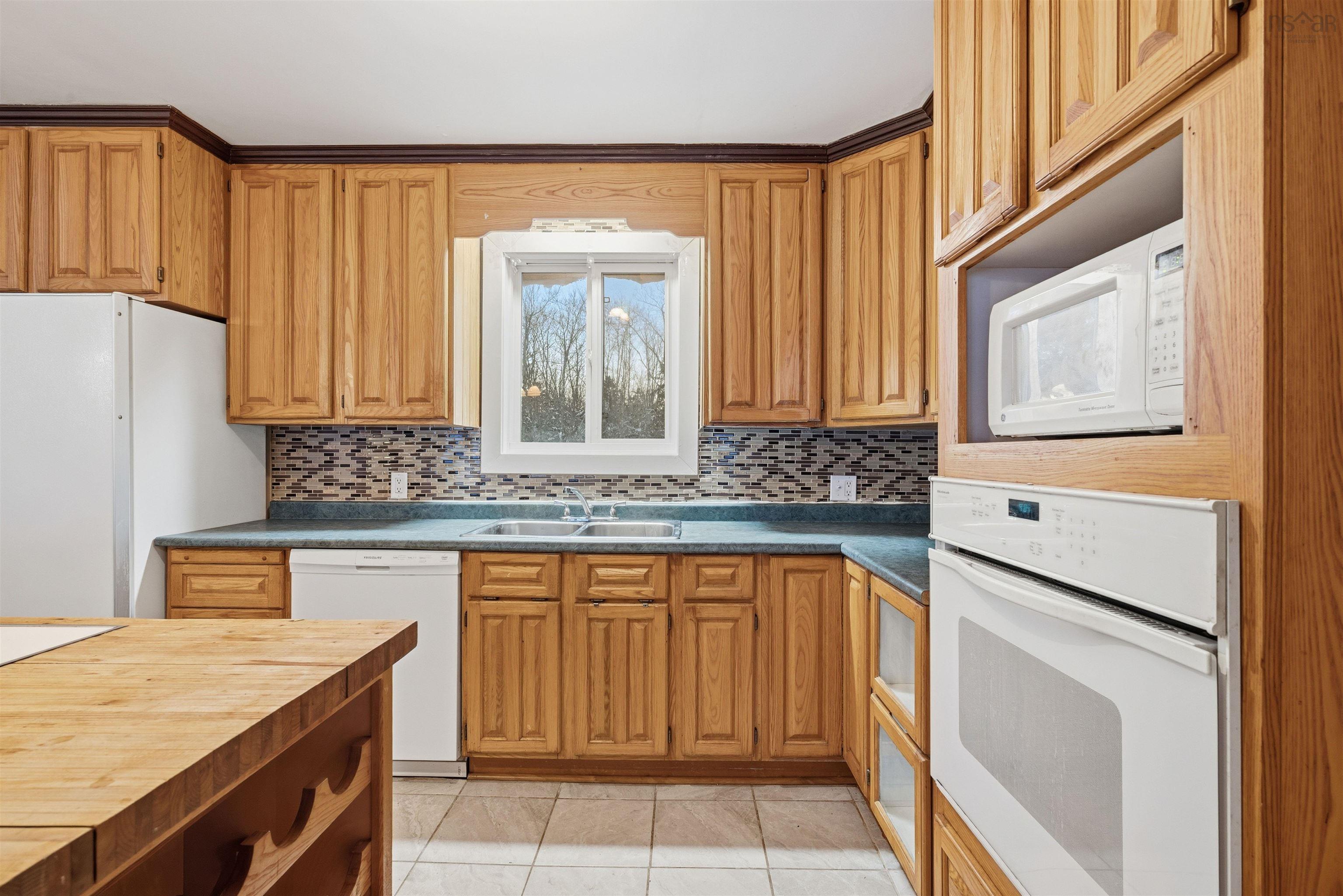 27 Grove Avenue, Beaver Bank, NS (MLS 202600268)