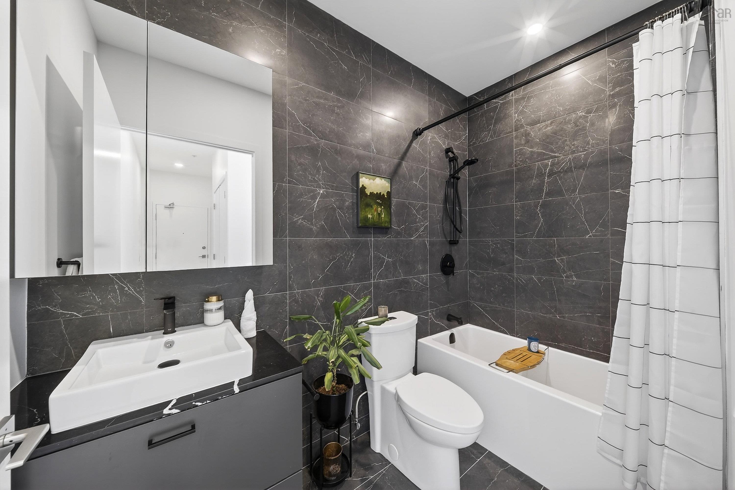 Ph1 5511 Bilby Street, Halifax Peninsula, NS (MLS 202600344)