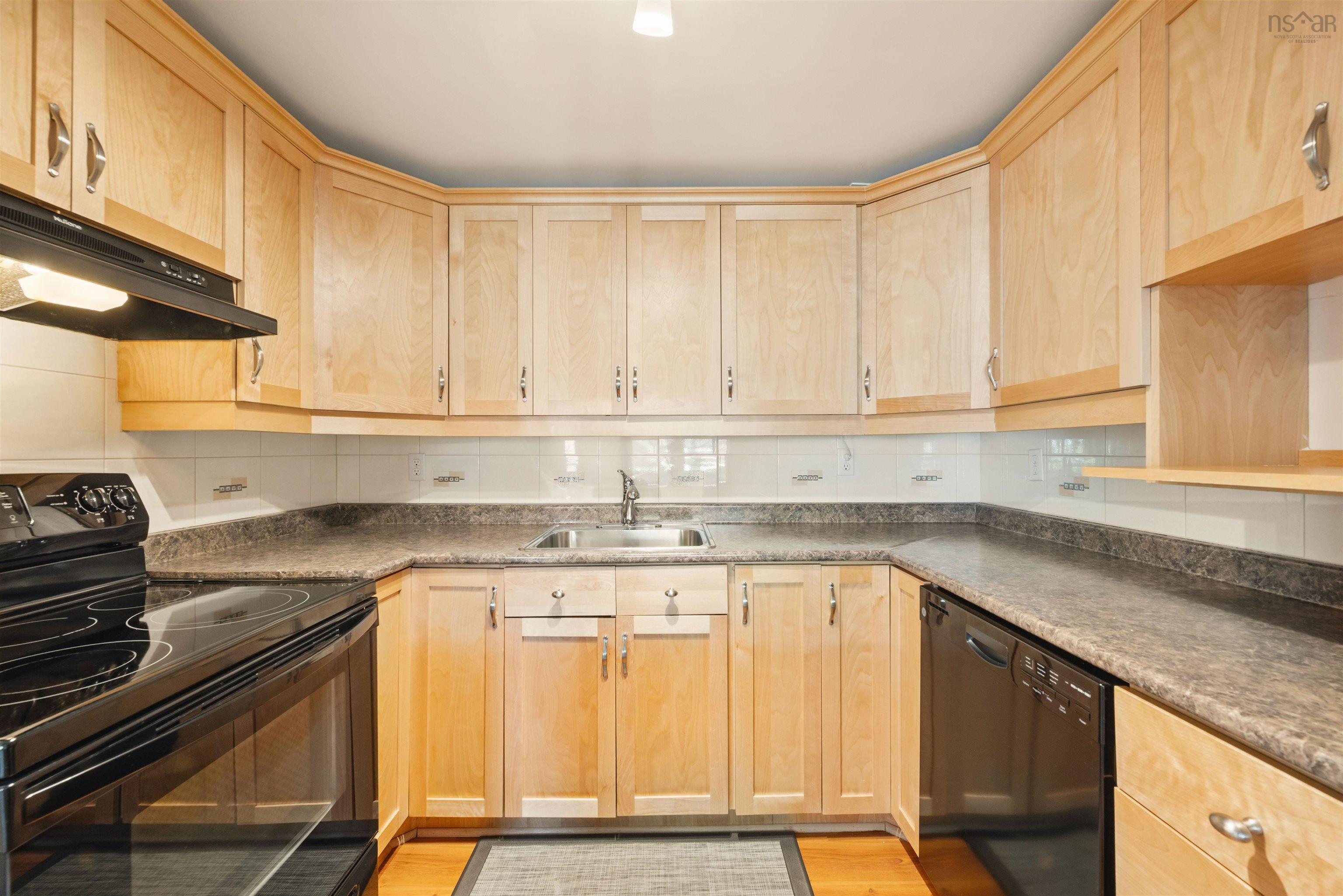 112 1350 Oxford Street, Halifax, NS (MLS 202600386)