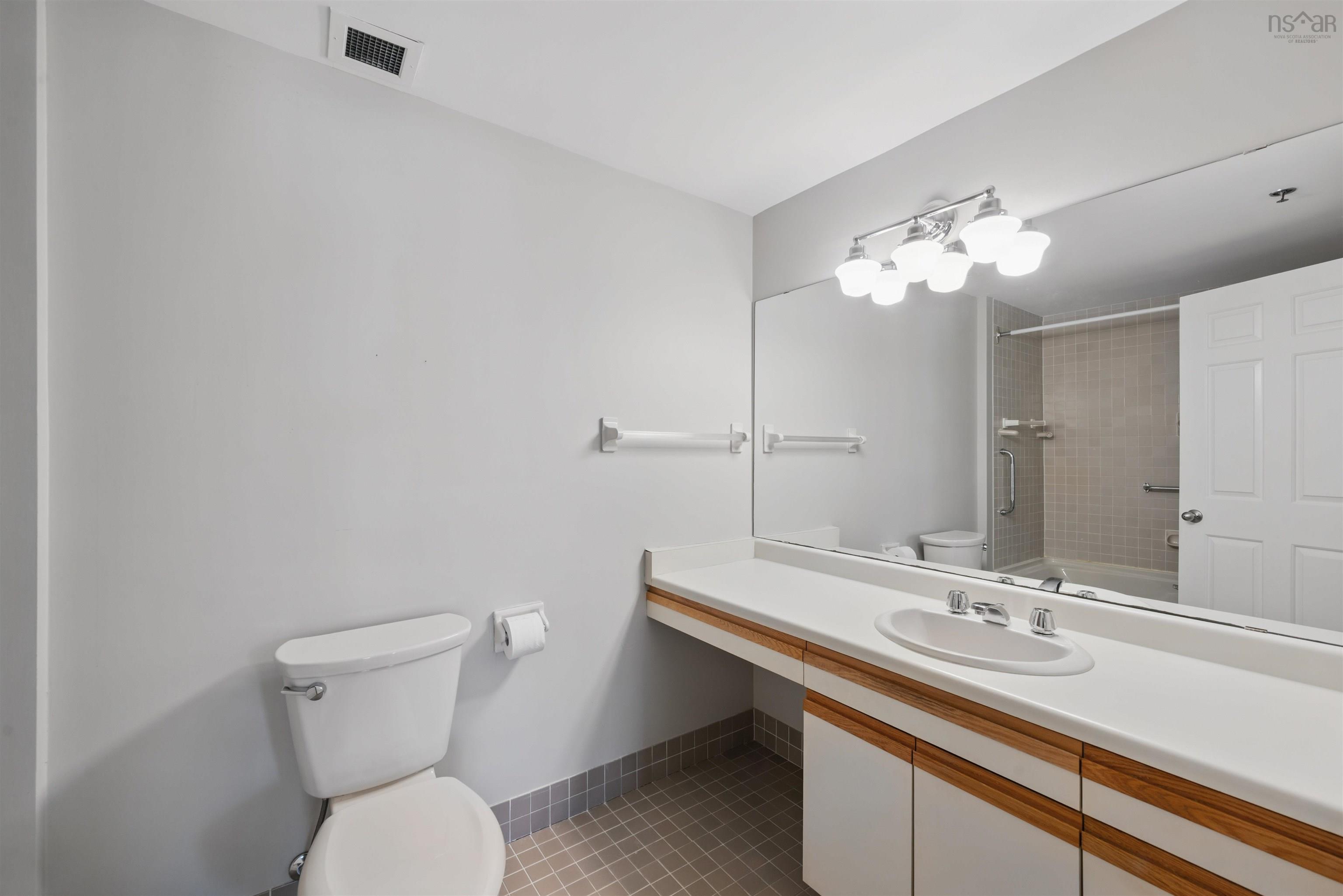 112 1350 Oxford Street, Halifax, NS (MLS 202600386)