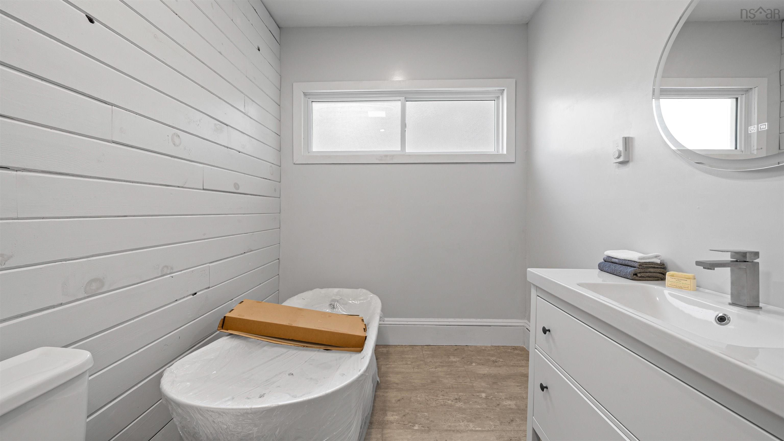 $465,000.00: 366 Main Street, Middleton