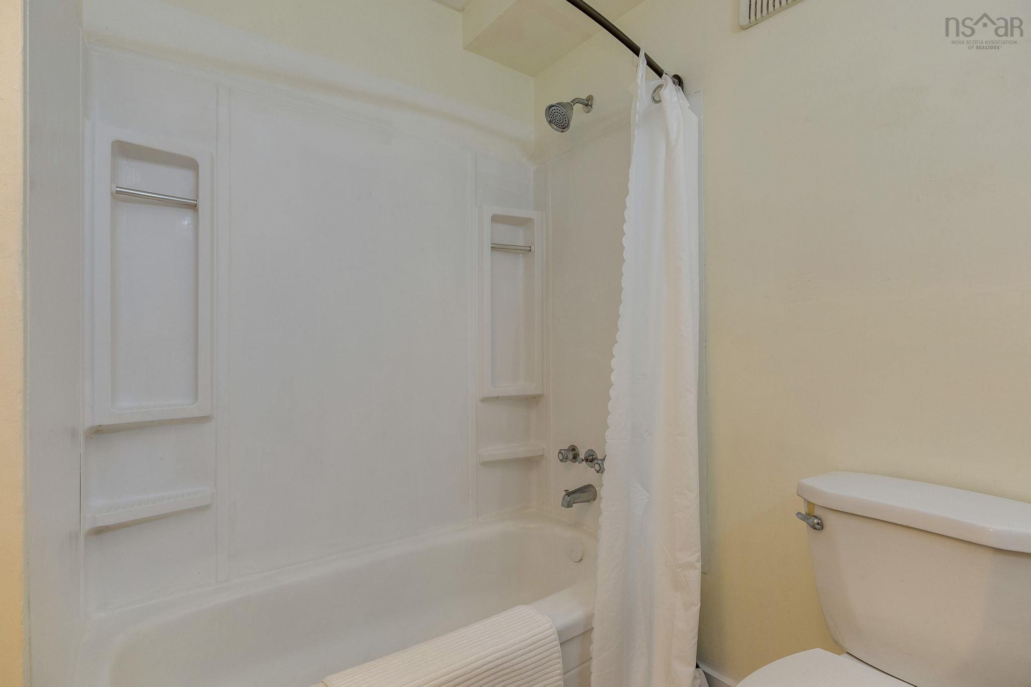 209 87 Kearney Lake Drive, Halifax, NS (MLS 202600411)