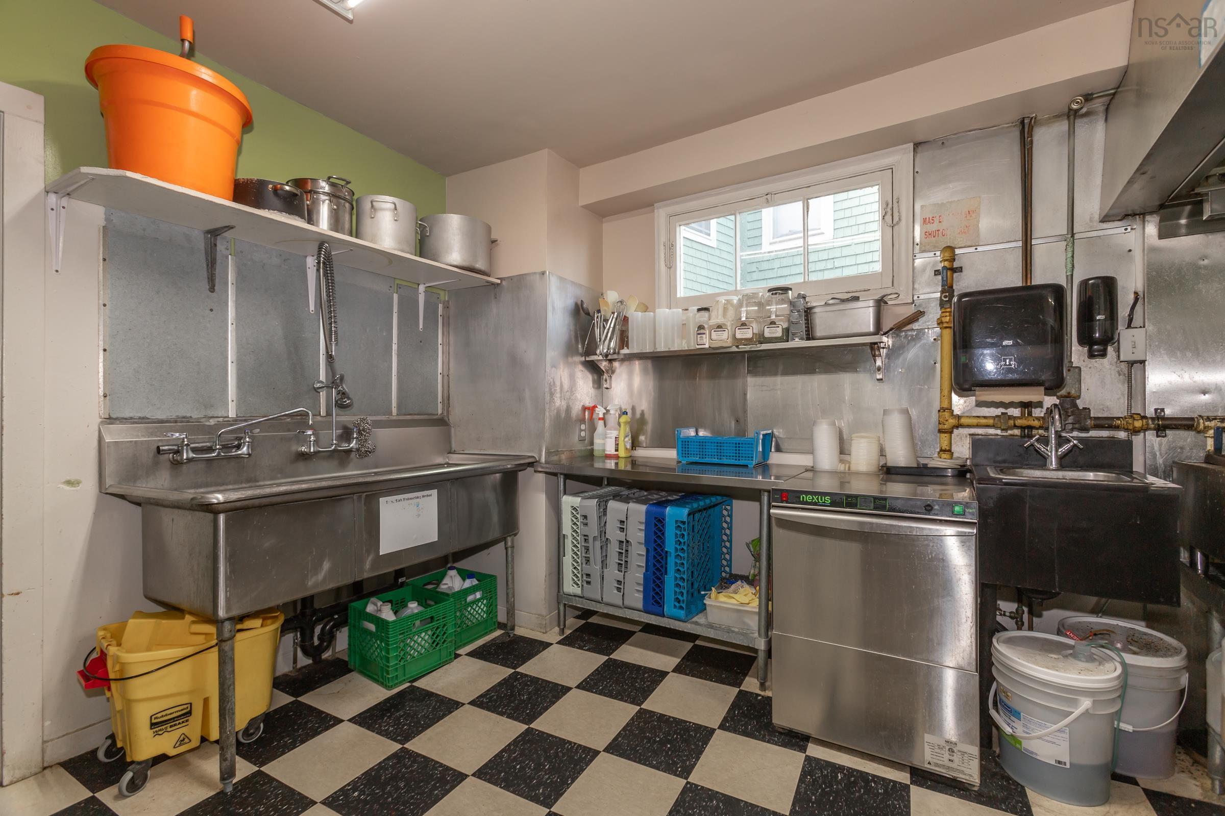 $799,000.00: 272-274 St George & 59-61 St James Street, Annapolis Royal