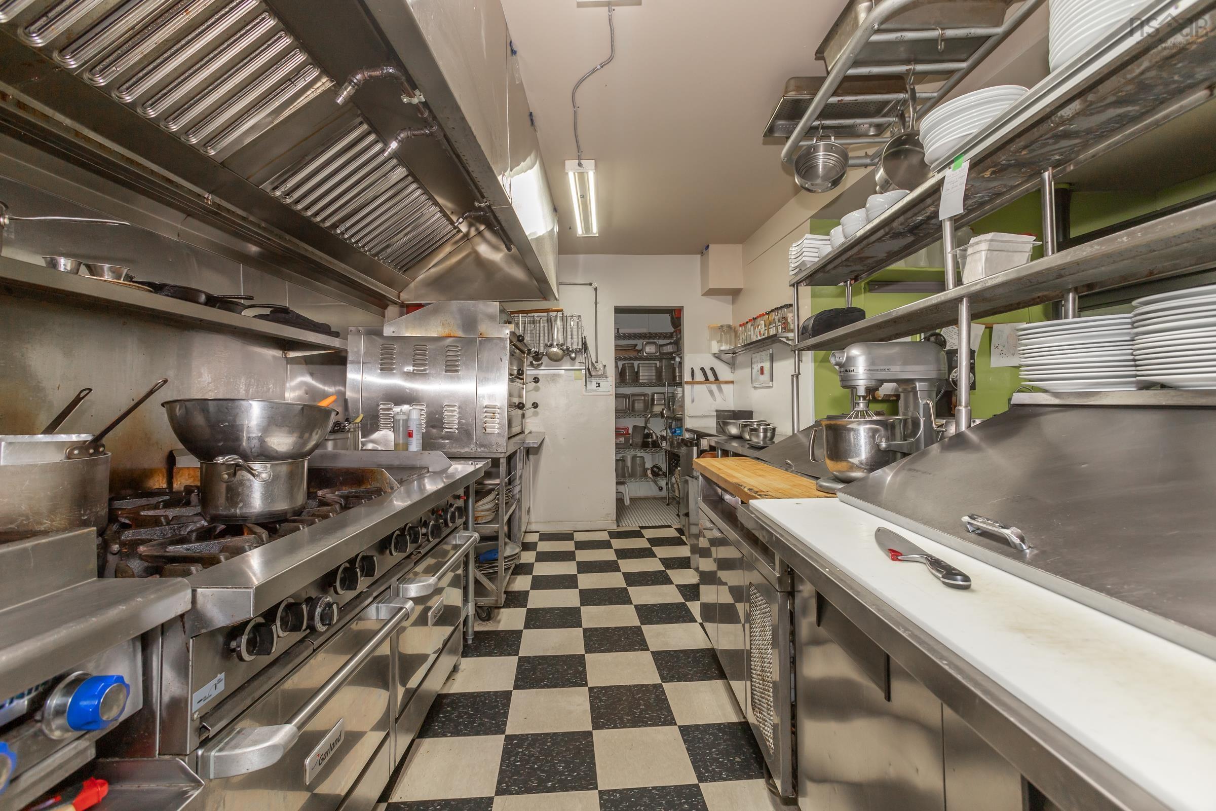 $799,000.00: 272-274 St George & 59-61 St James Street, Annapolis Royal