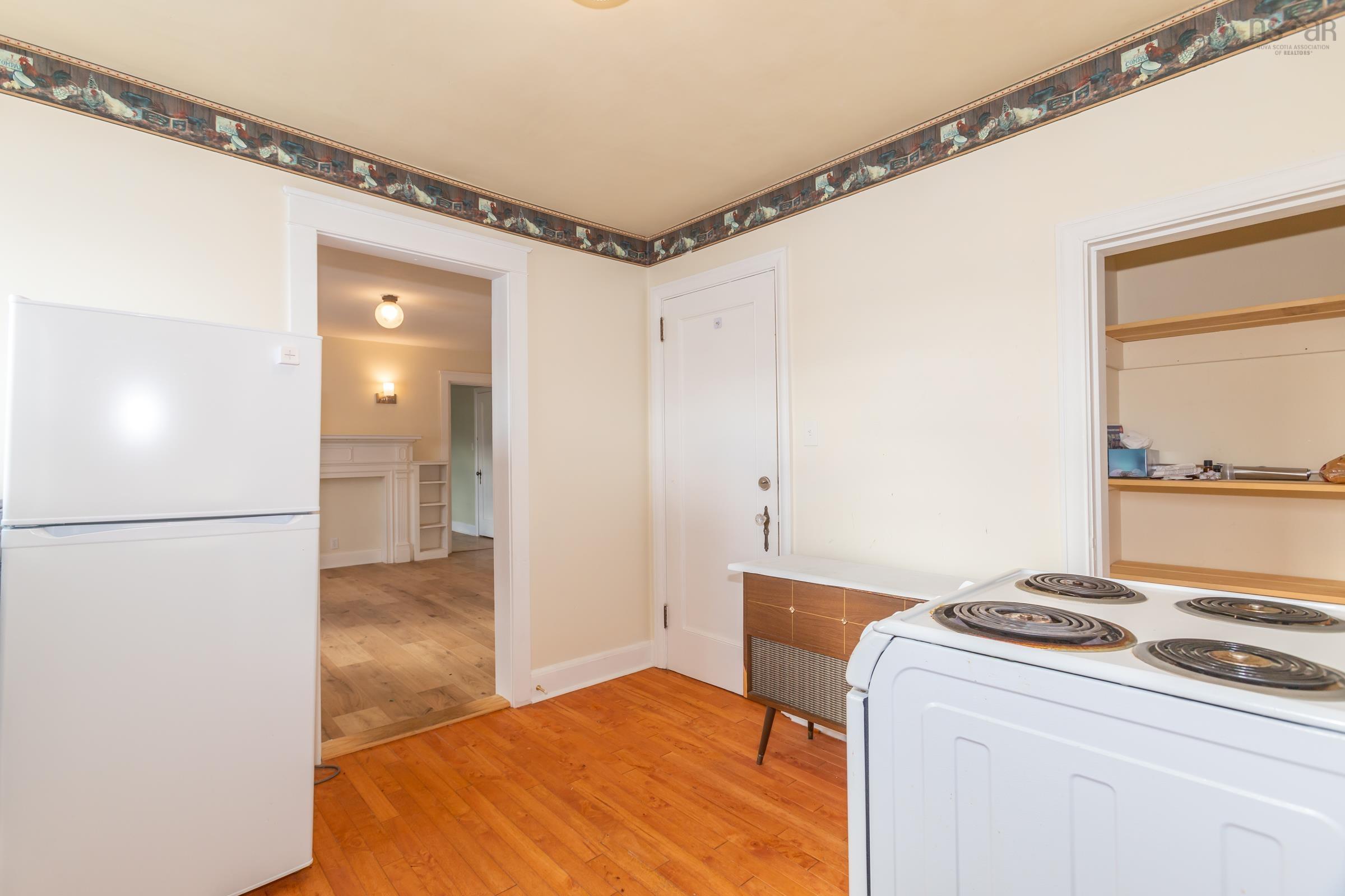 $799,000.00: 272-274 St George & 59-61 St James Street, Annapolis Royal