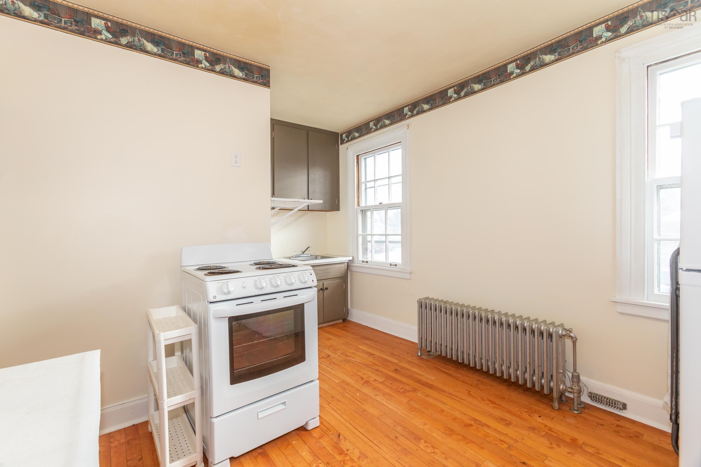 $799,000.00: 272-274 St George & 59-61 St James Street, Annapolis Royal