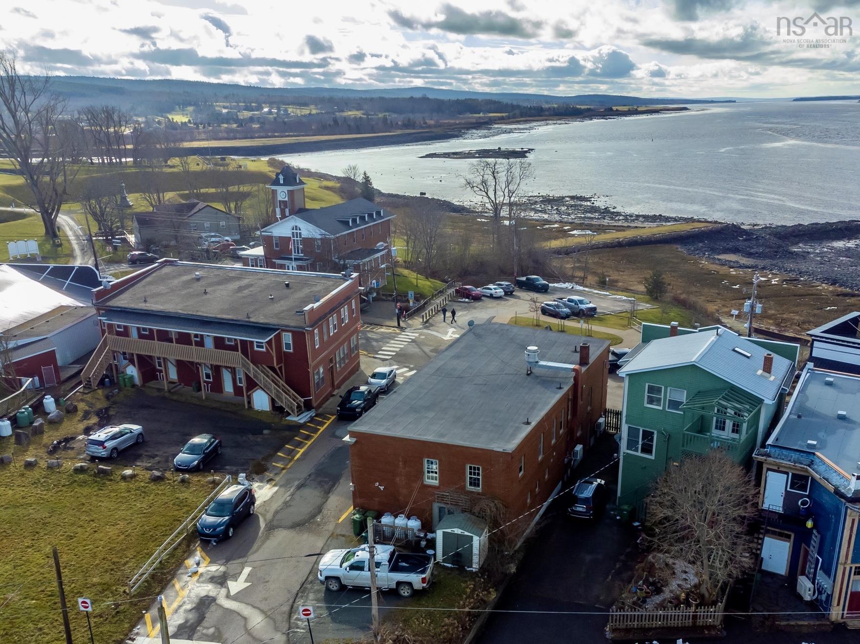 $799,000.00: 272-274 St George & 59-61 St James Street, Annapolis Royal