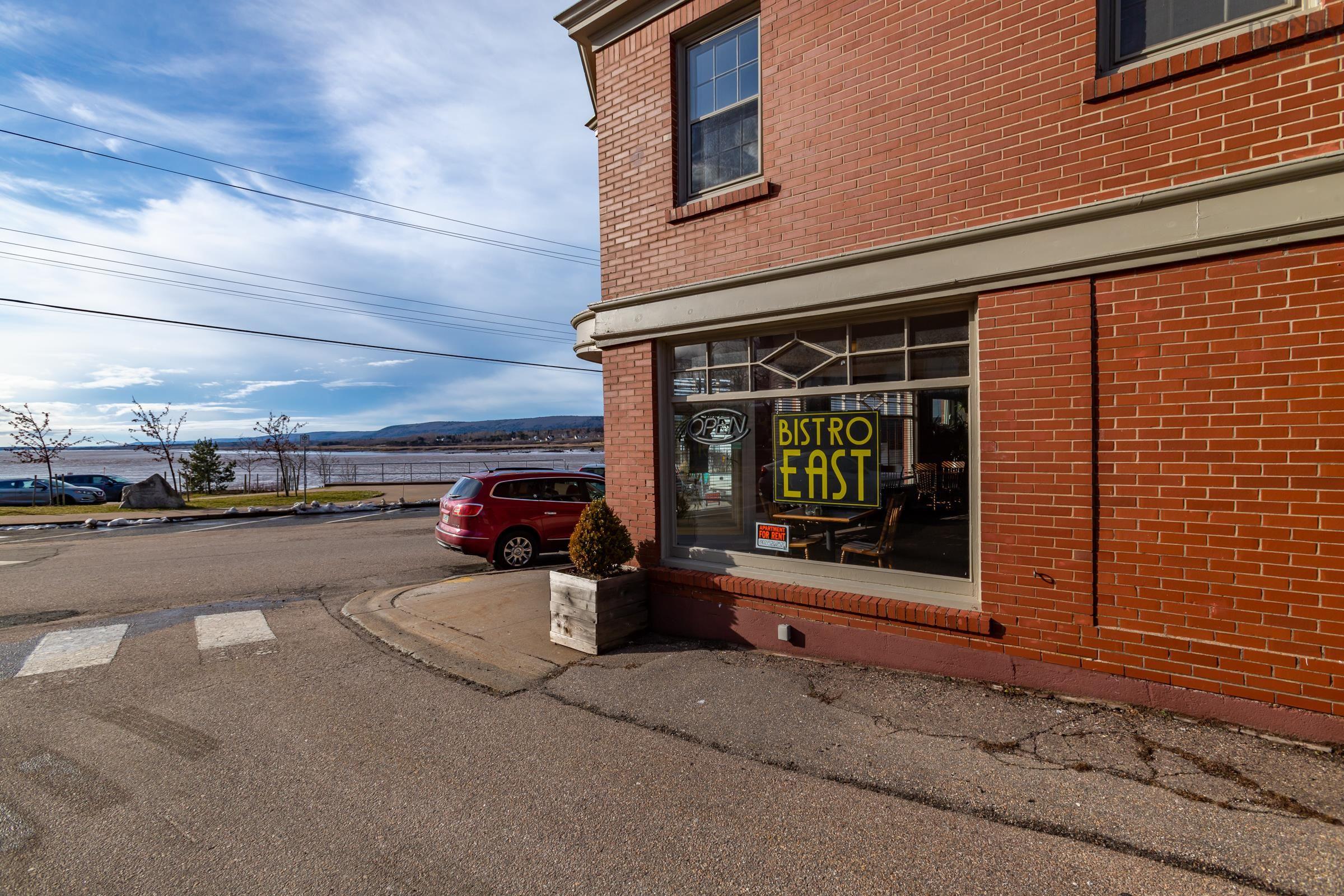 $799,000.00: 272-274 St George & 59-61 St James Street, Annapolis Royal