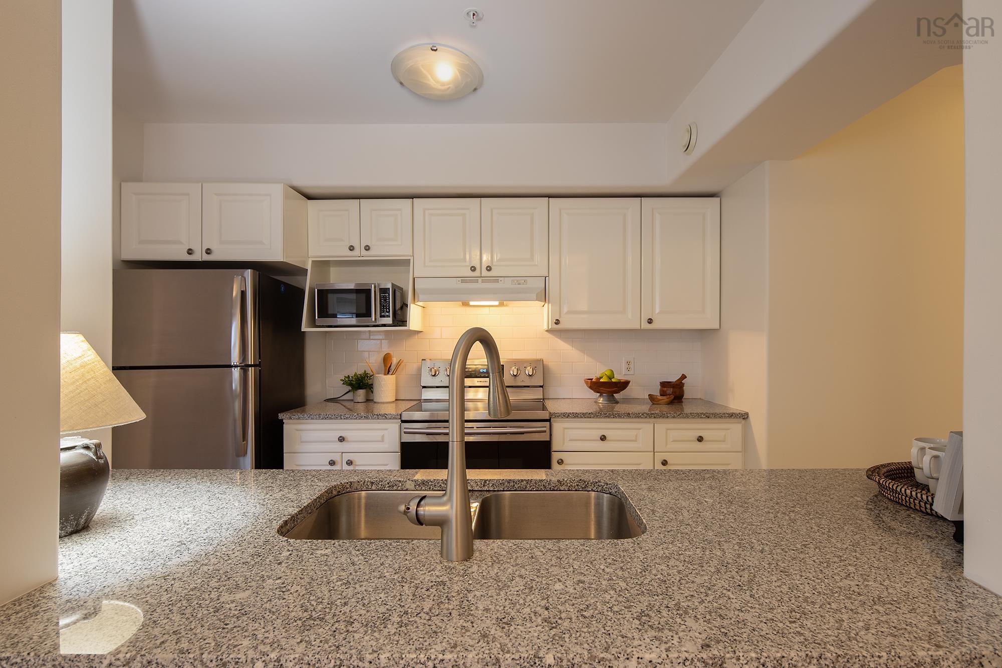 $525,000.00: 302 30 Waterfront Drive, Bedford