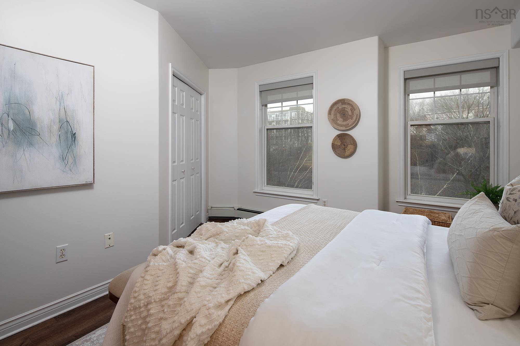 $525,000.00: 302 30 Waterfront Drive, Bedford