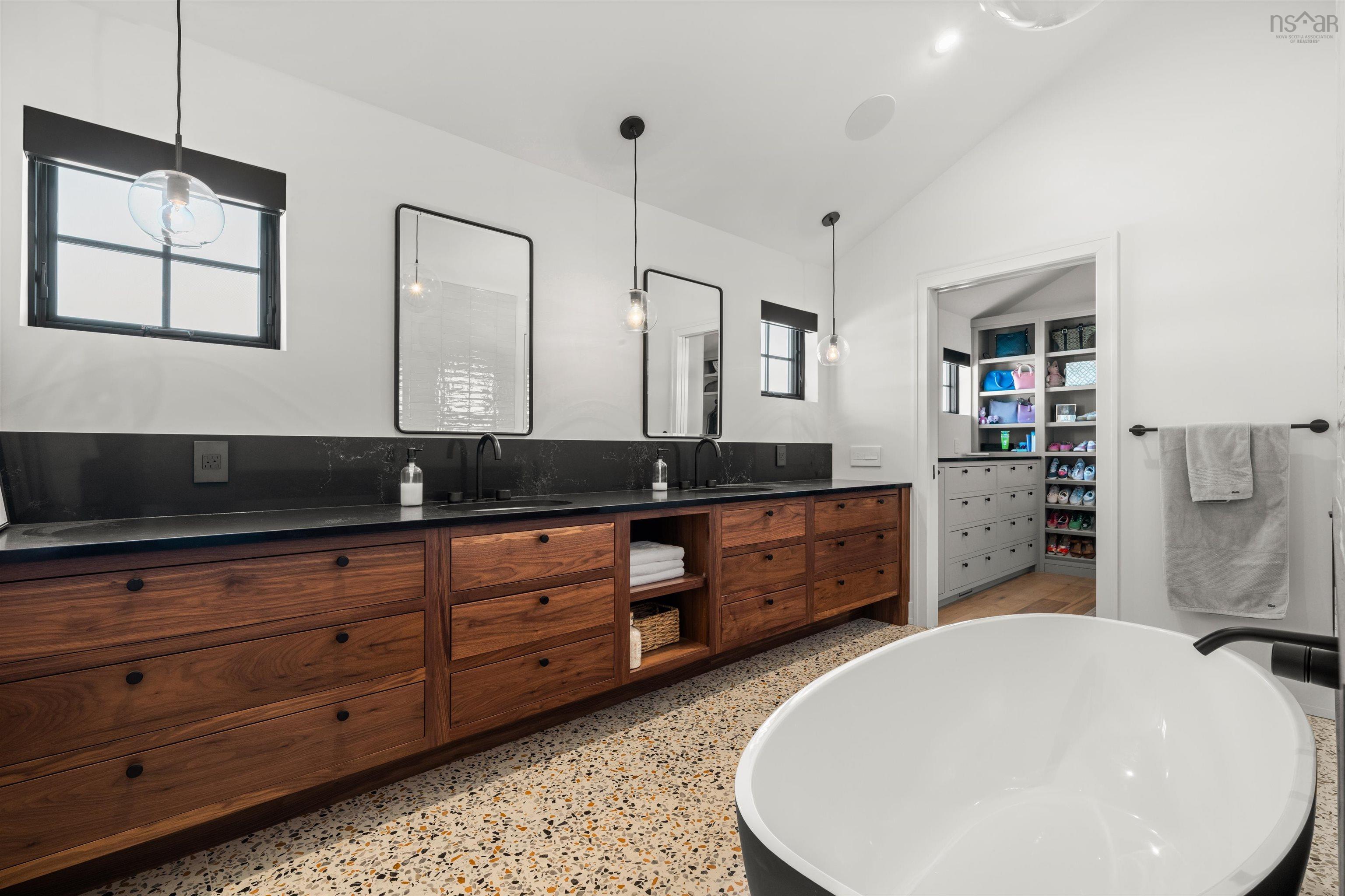 65 Shore Drive, Bedford, NS (MLS 202600449)