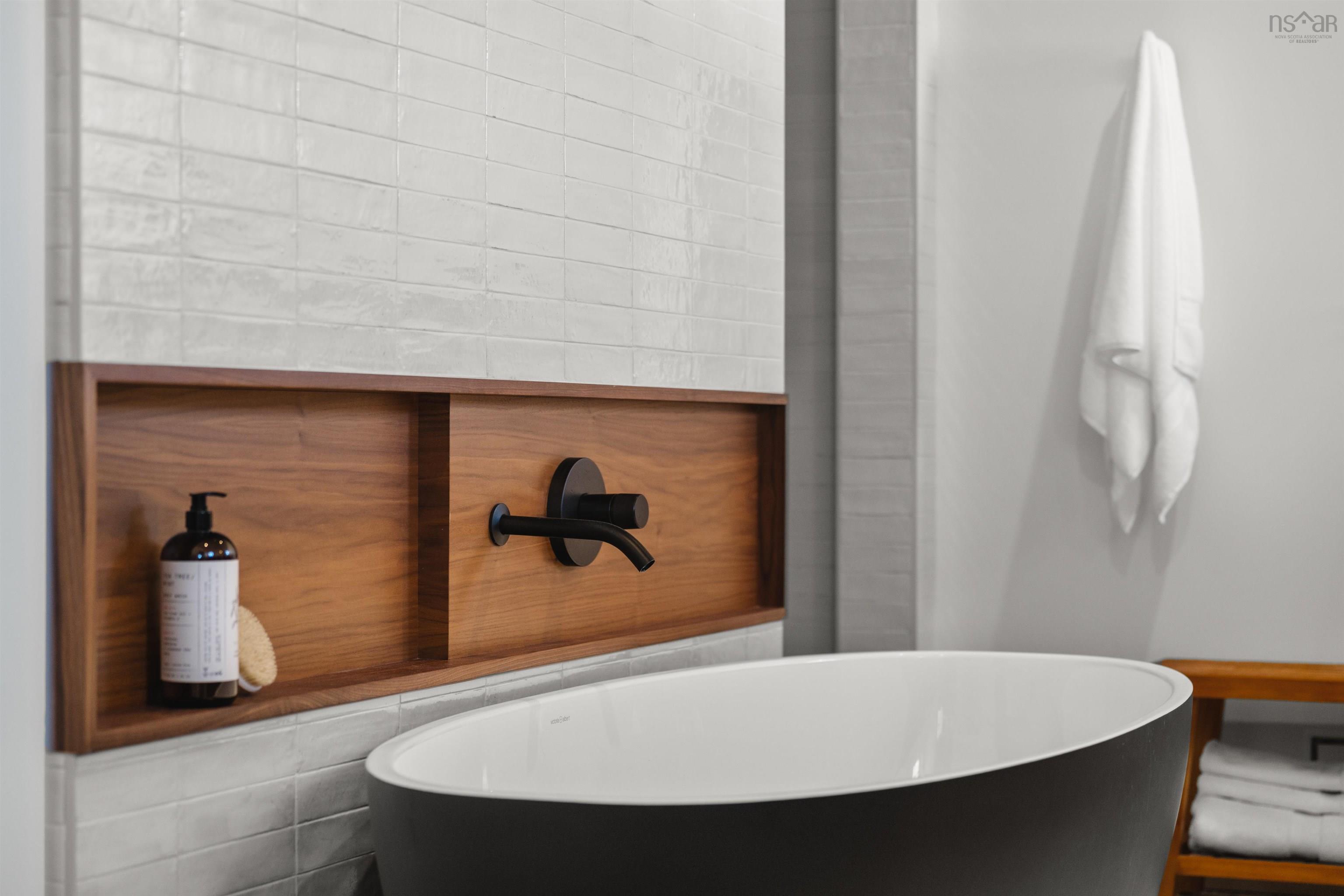 65 Shore Drive, Bedford, NS (MLS 202600449)