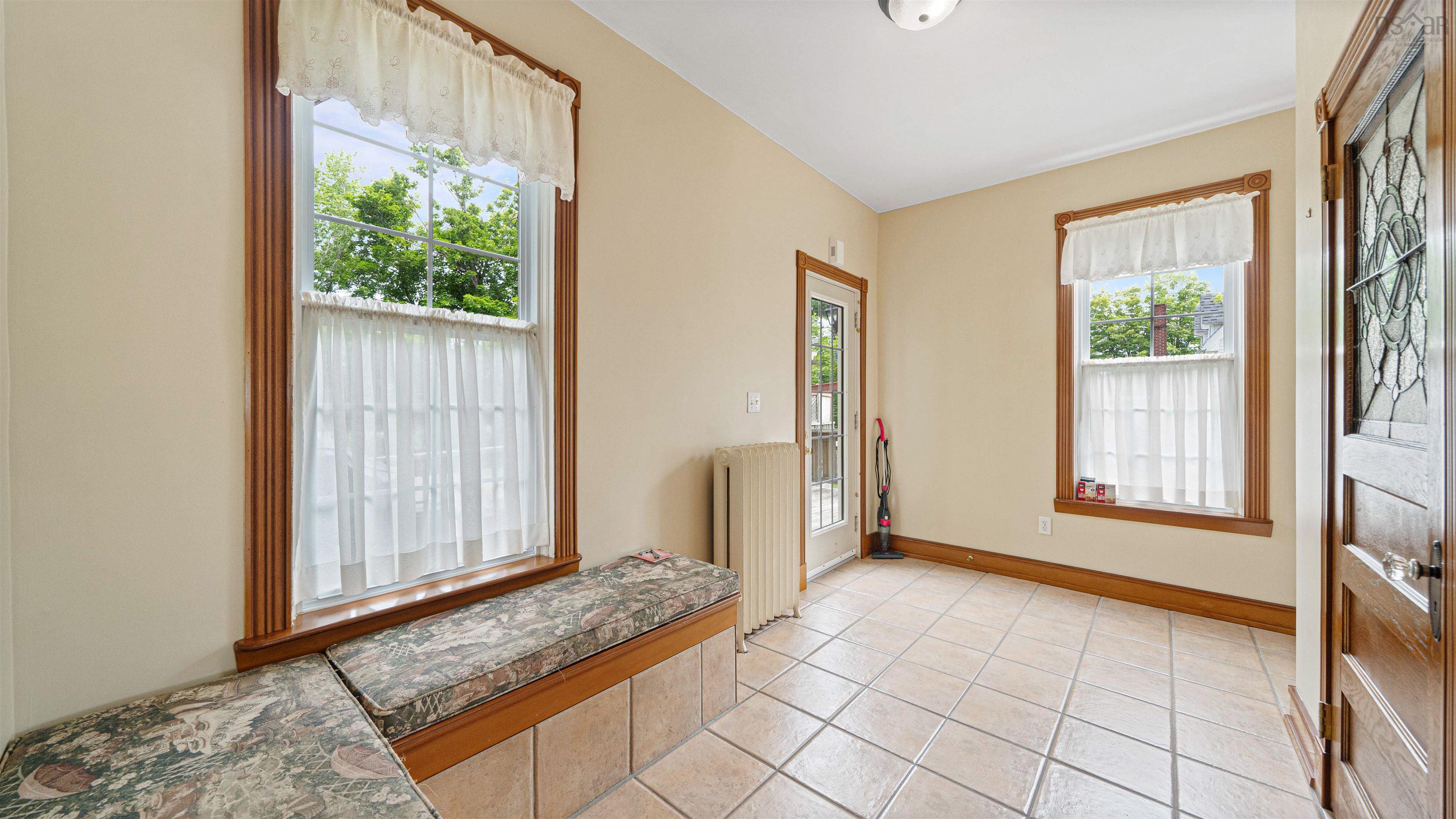 $349,900.00: 79 Willow Avenue, New Glasgow