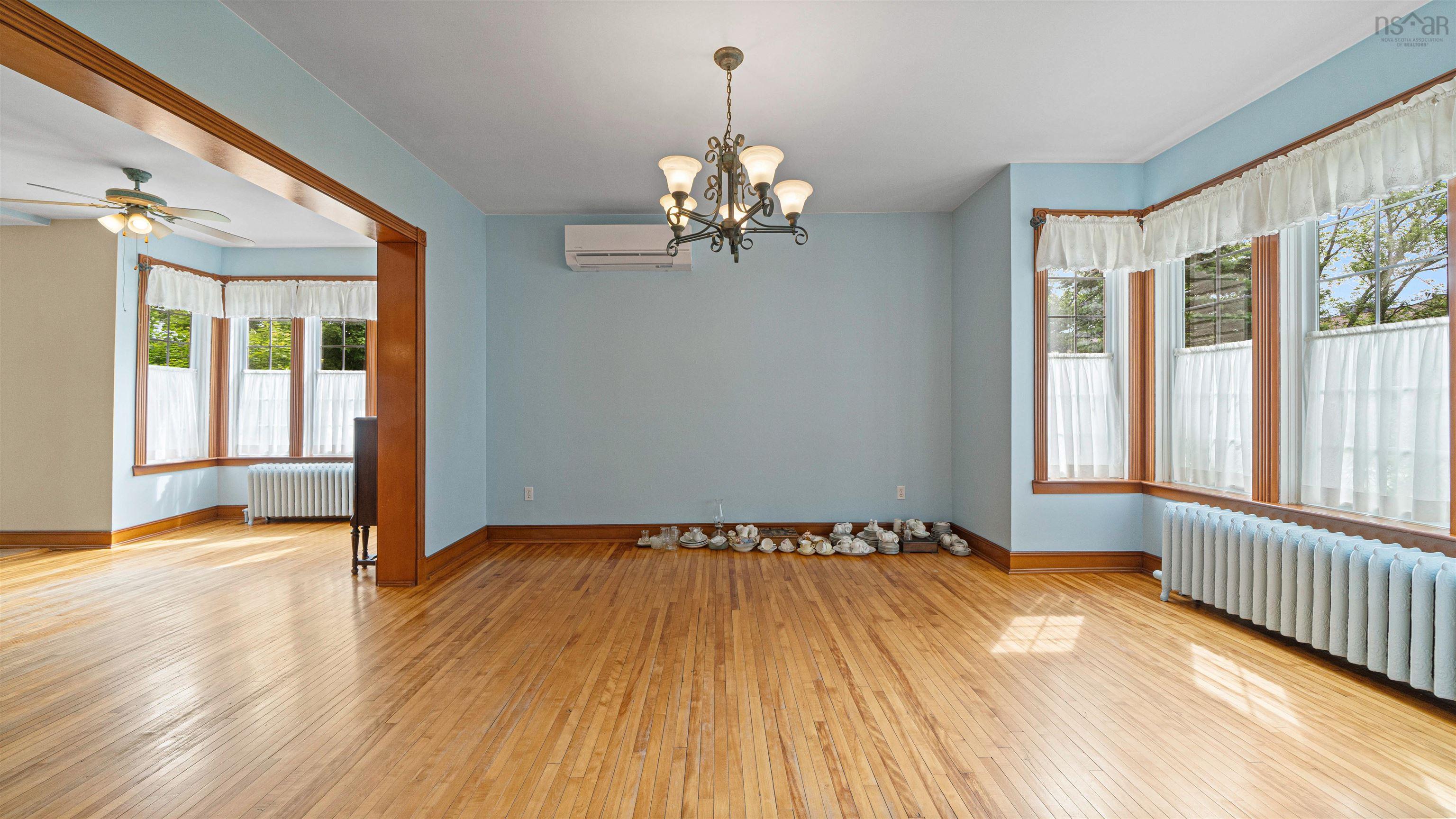 $349,900.00: 79 Willow Avenue, New Glasgow