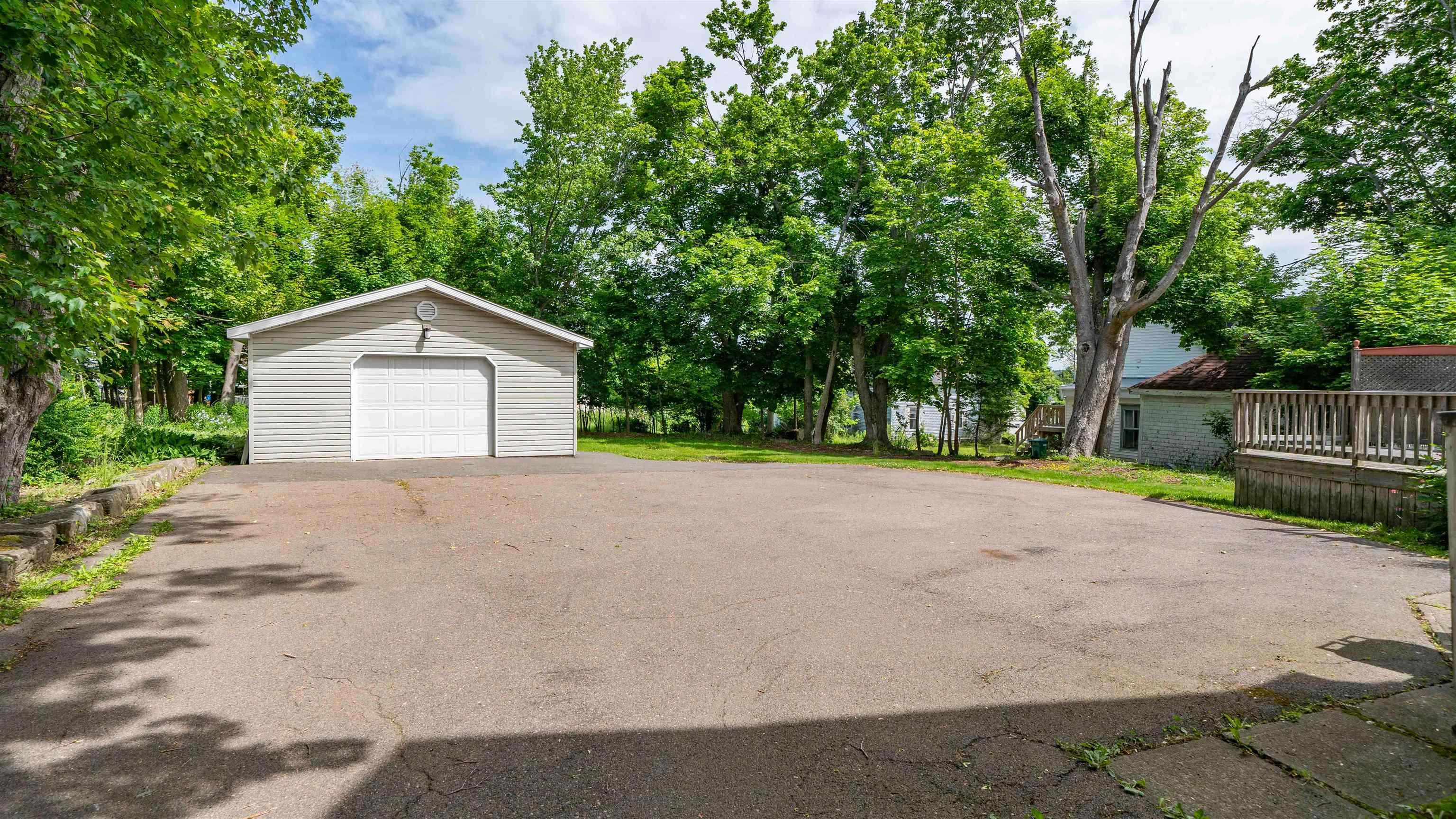 $349,900.00: 79 Willow Avenue, New Glasgow