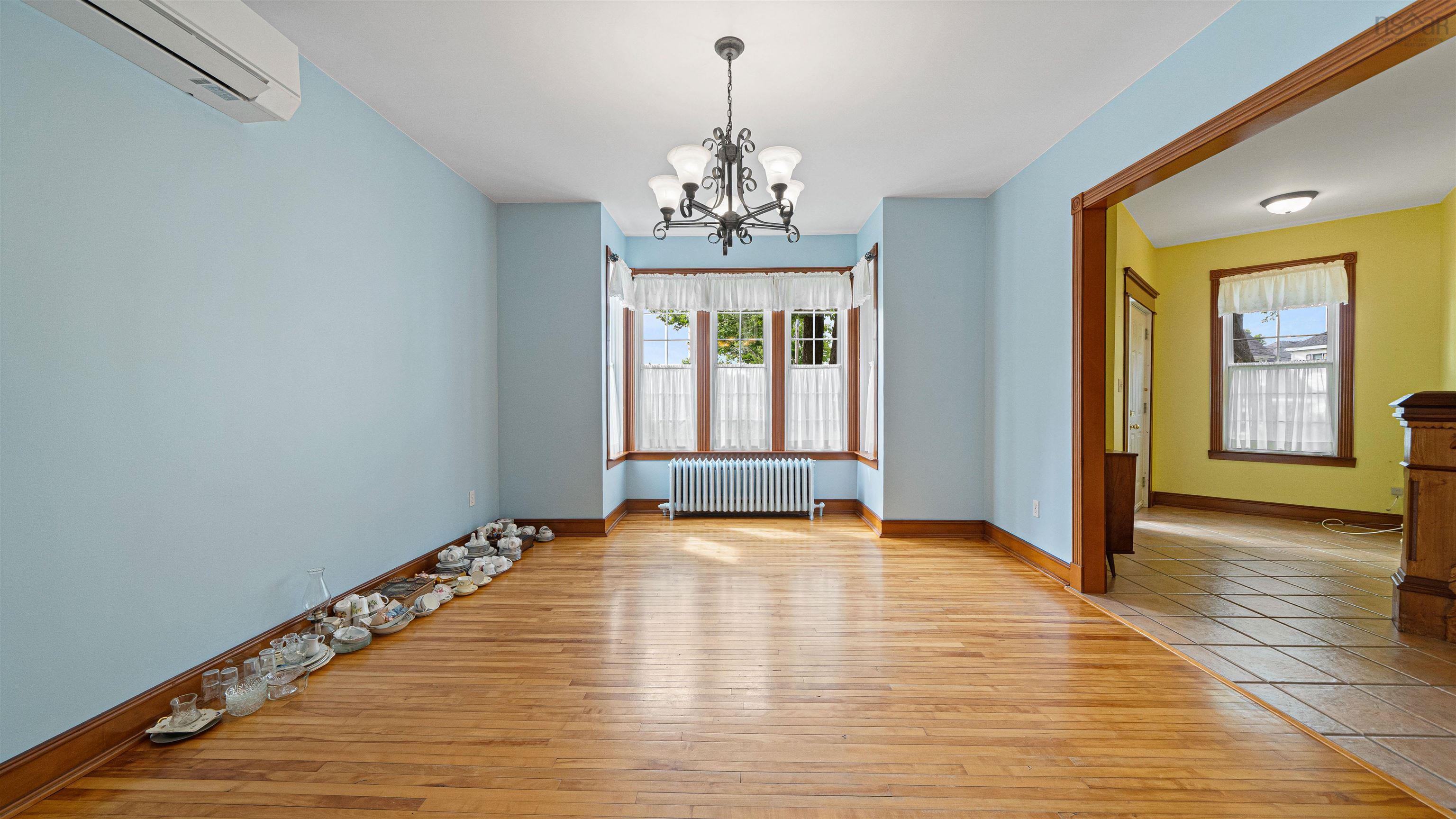 $349,900.00: 79 Willow Avenue, New Glasgow