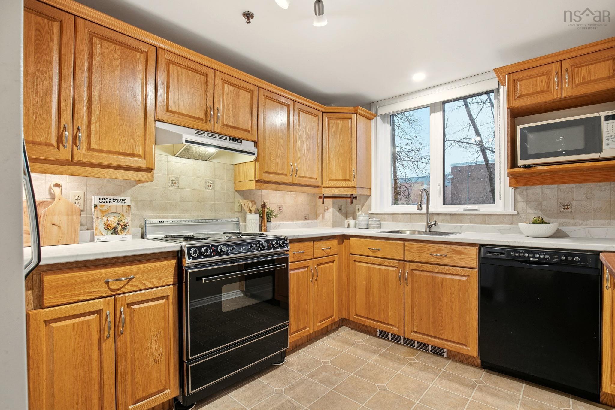 114 1350 Oxford Street, Halifax, NS (MLS 202600483)