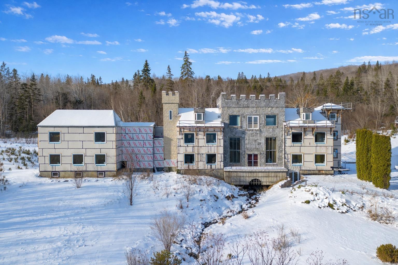 $1,649,000.00: 11980 105 Highway, Bucklaw