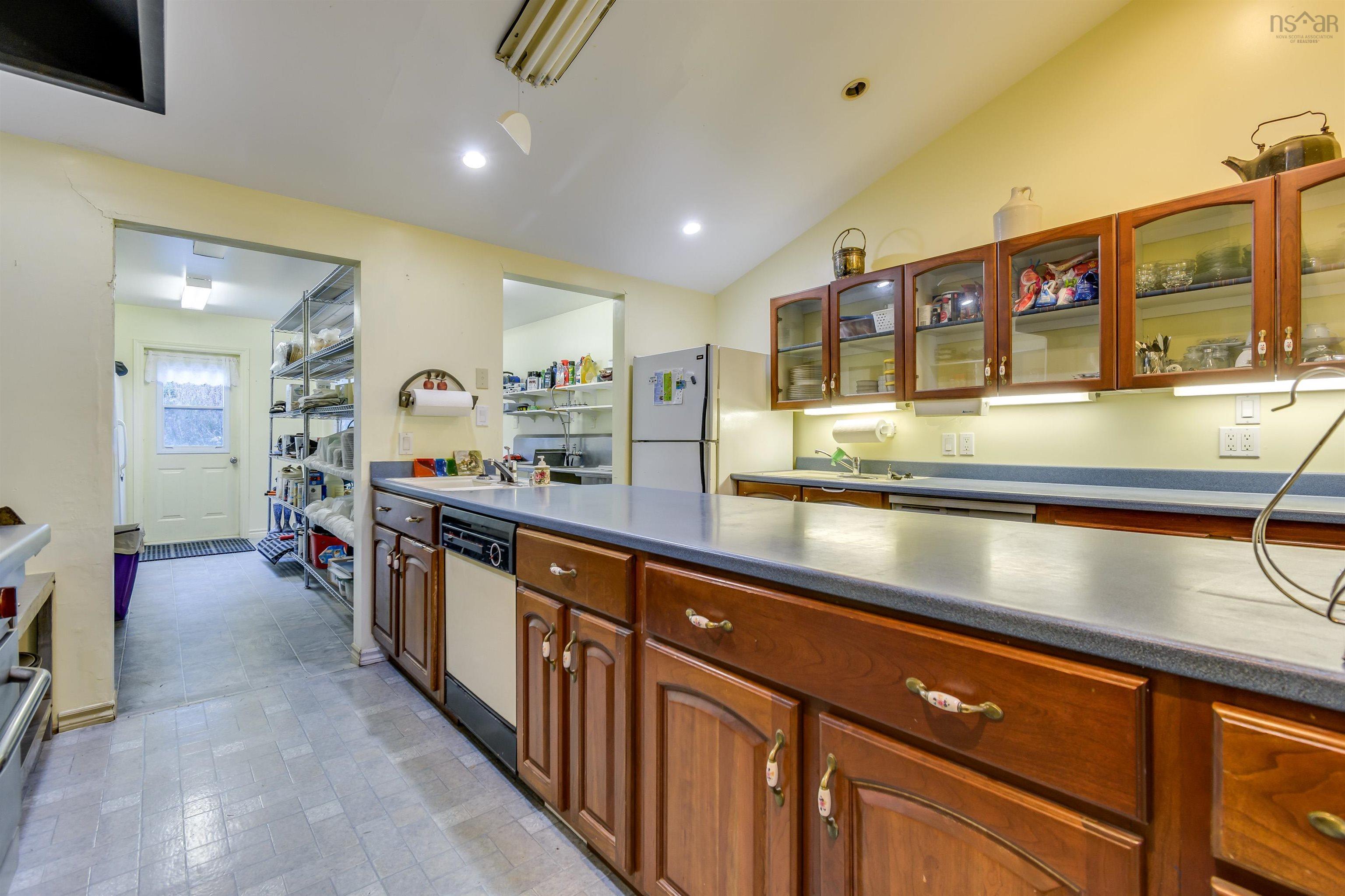 $1,649,000.00: 11980 105 Highway, Bucklaw