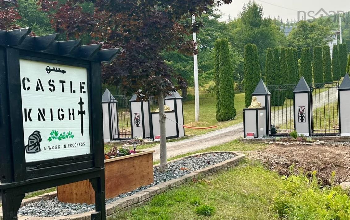 $1,649,000.00: 11980 105 Highway, Bucklaw