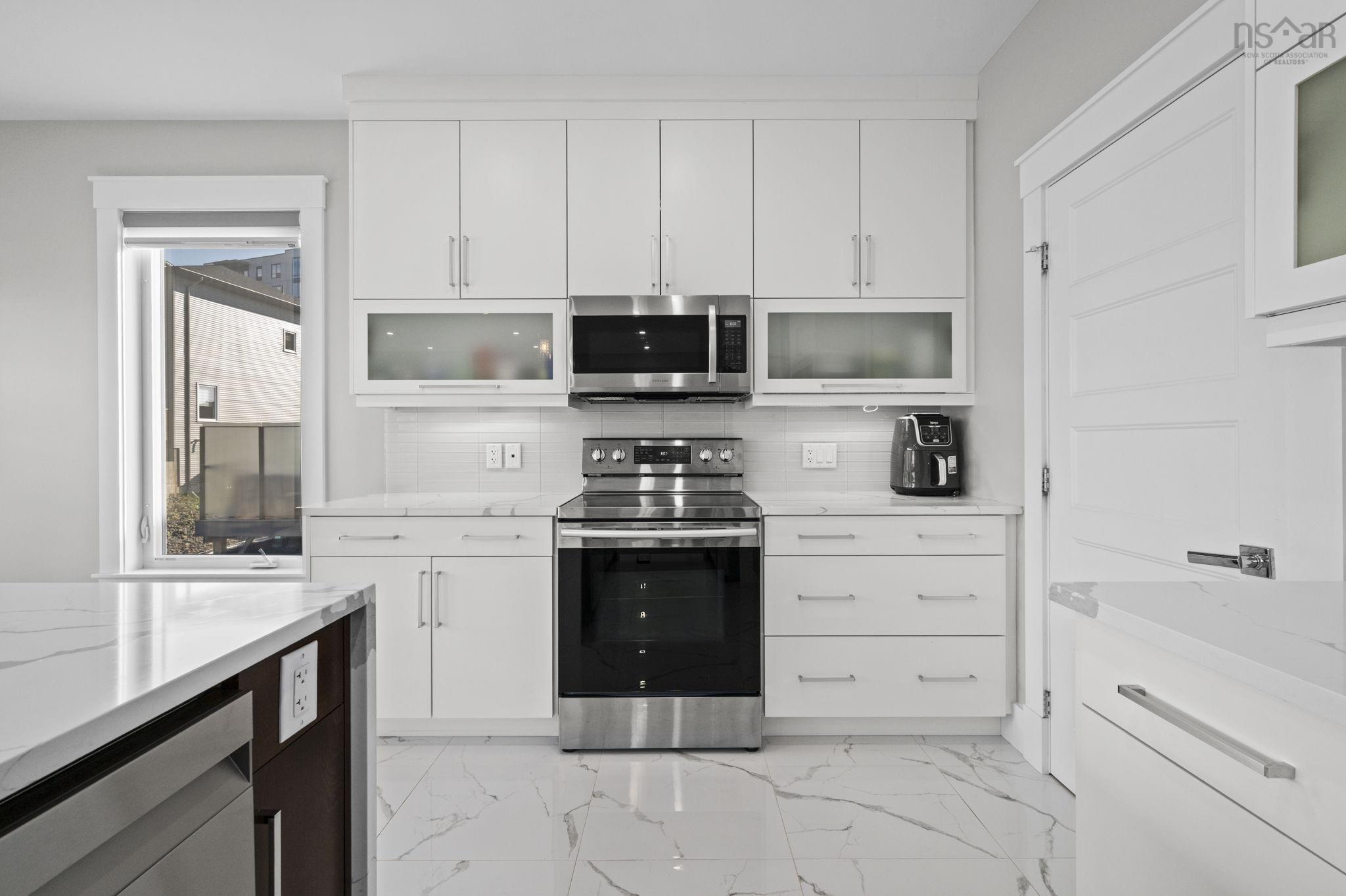 $974,900.00: 15 Theresa McNeil Grove, Halifax