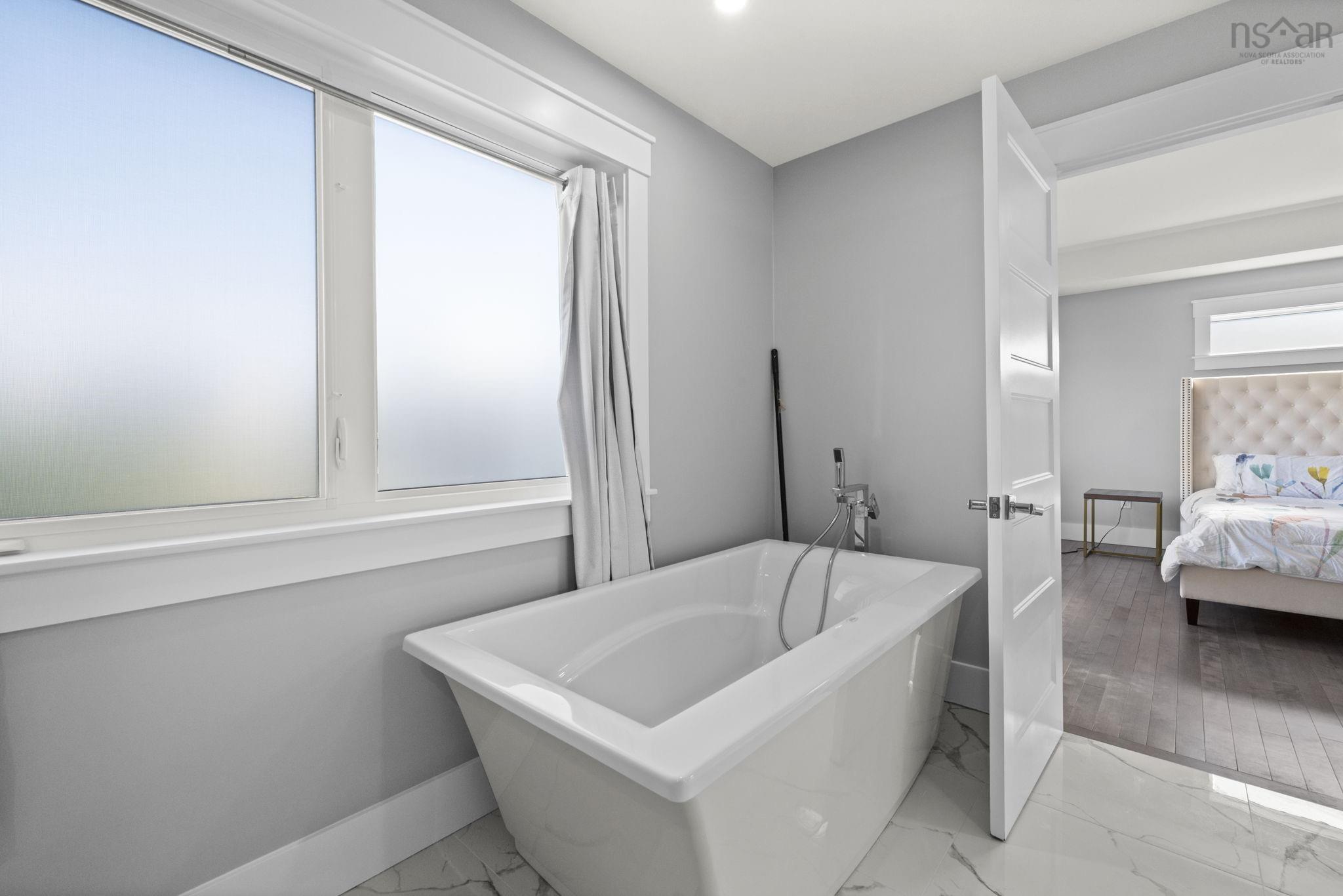 $974,900.00: 15 Theresa McNeil Grove, Halifax