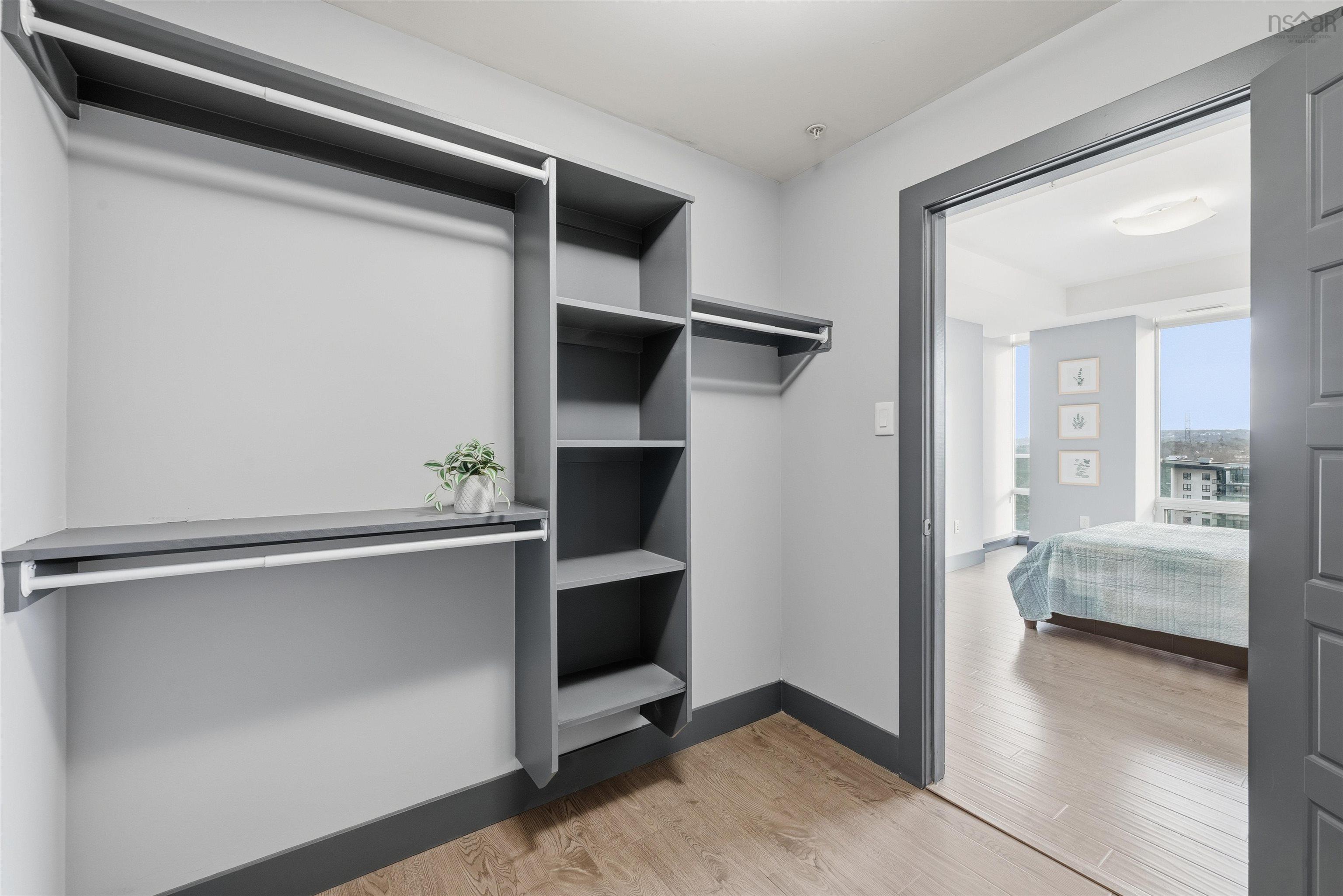 $514,900.00: 903 3471 Dutch Village Road, Halifax