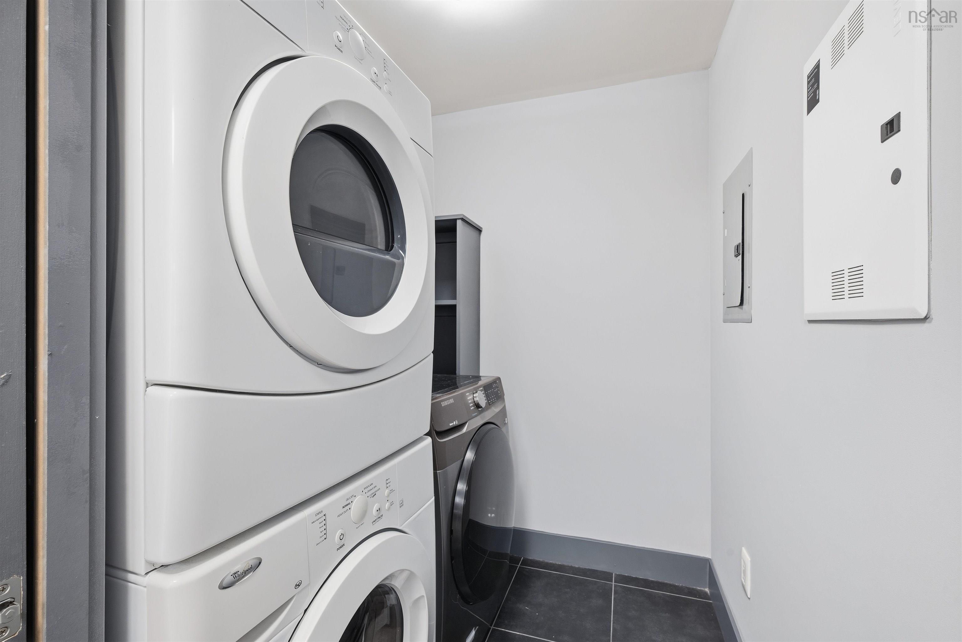 $514,900.00: 903 3471 Dutch Village Road, Halifax