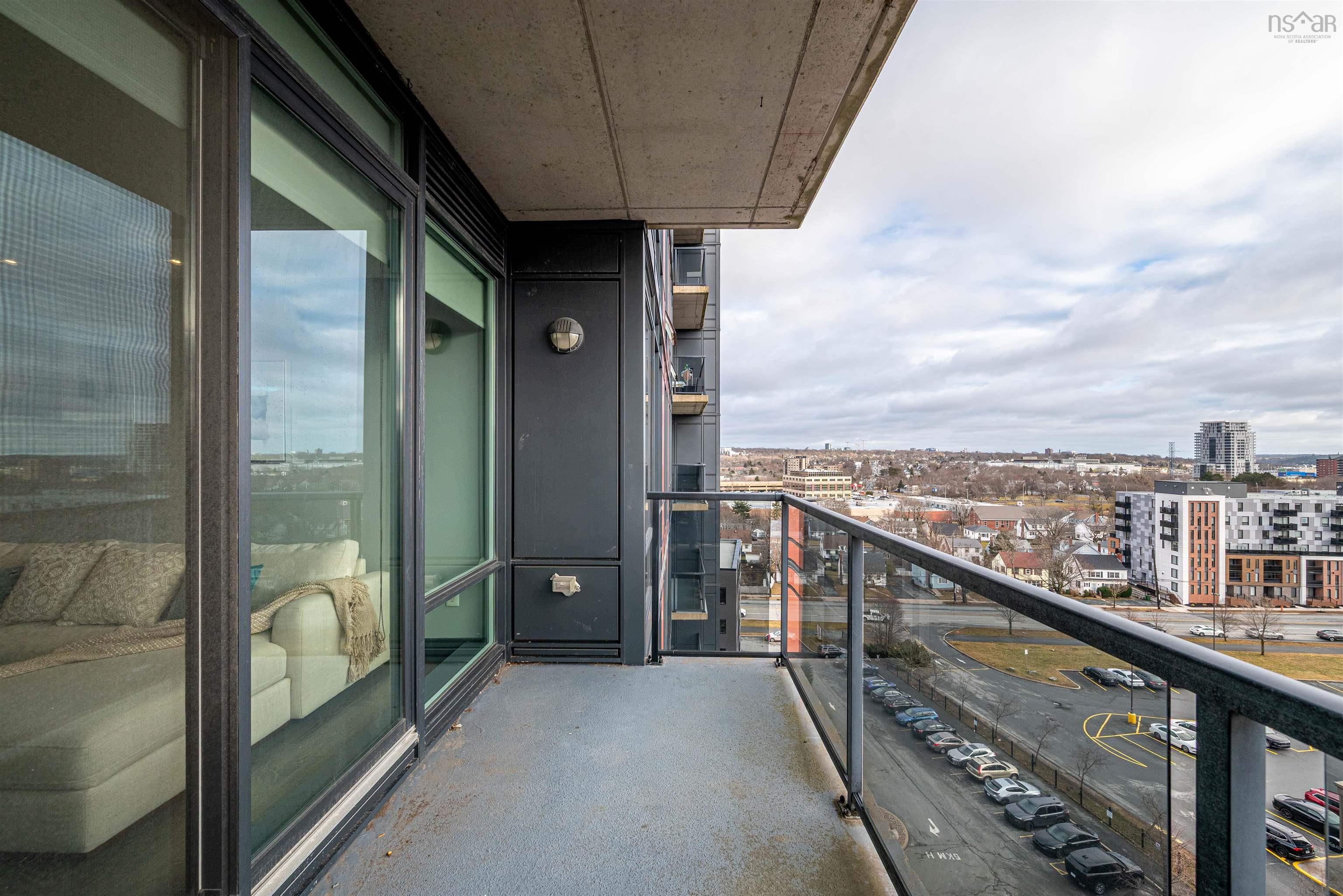 $514,900.00: 903 3471 Dutch Village Road, Halifax