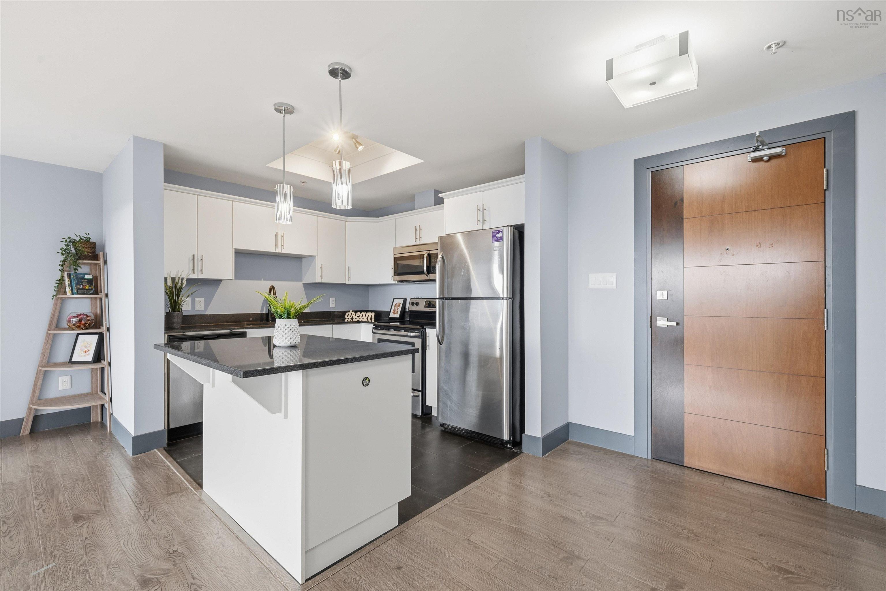 $514,900.00: 903 3471 Dutch Village Road, Halifax