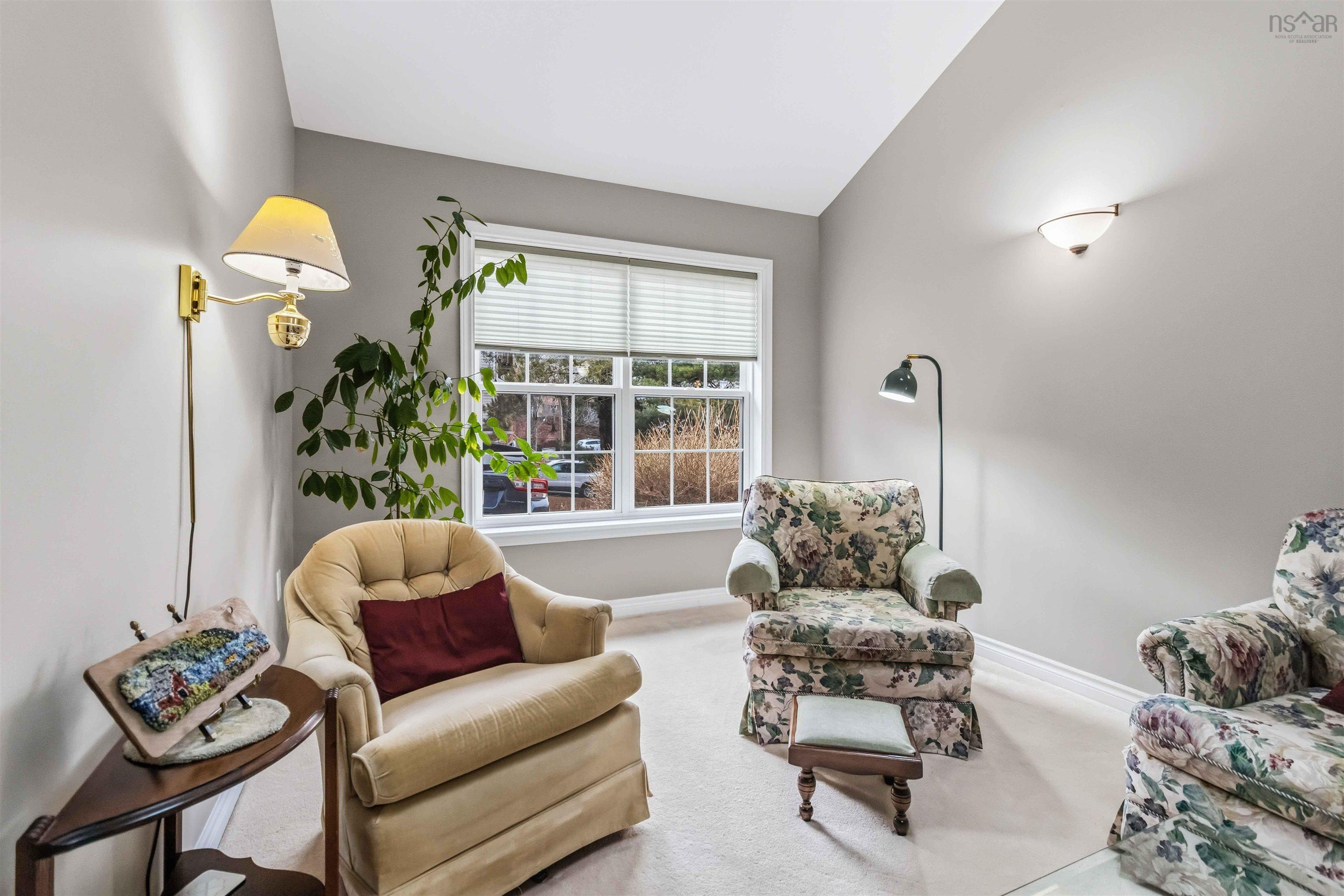 $579,900.00: 62 Woodbury Drive, Rockingham