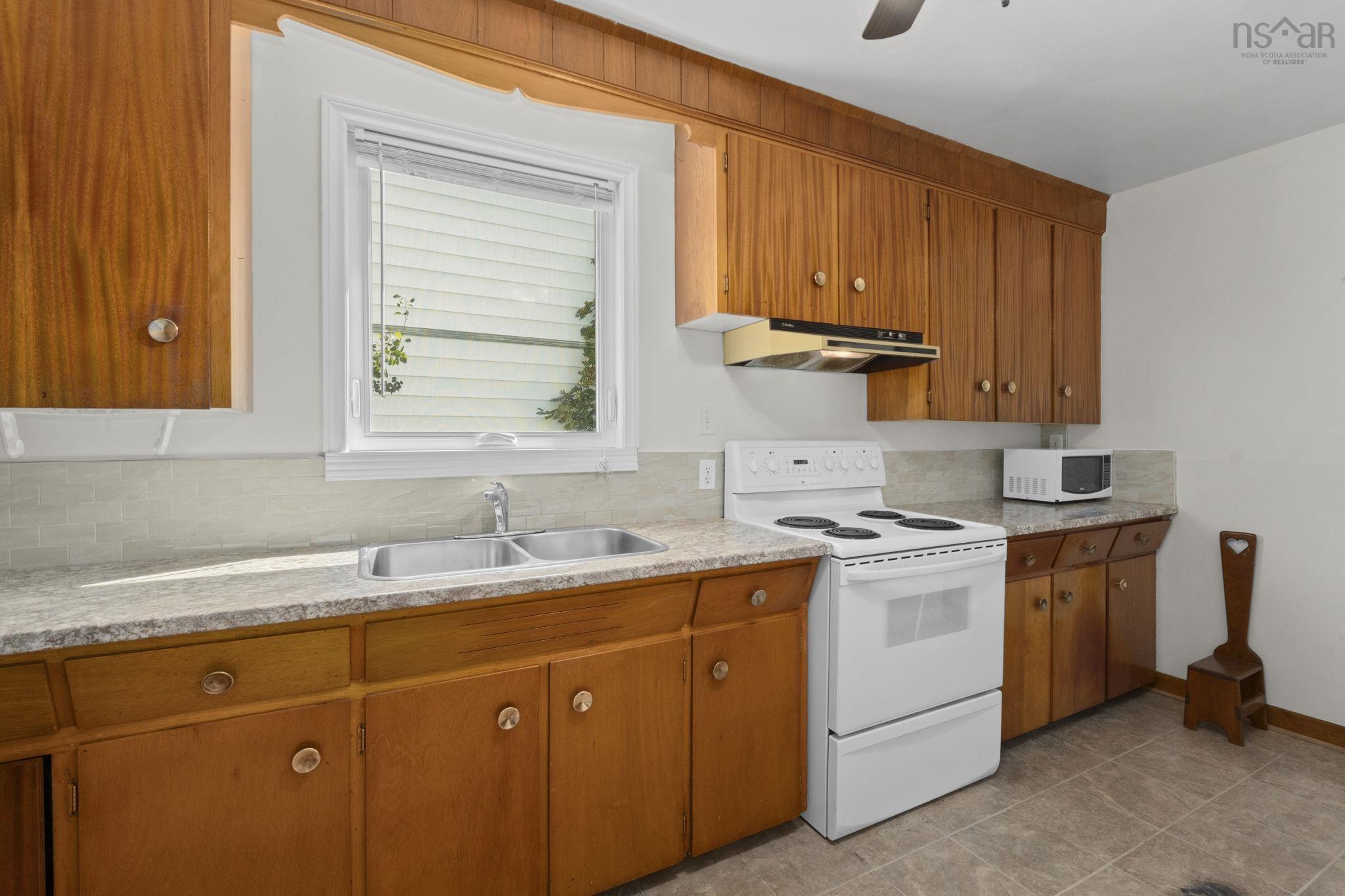 $499,000.00: 13 Convoy Avenue, Halifax