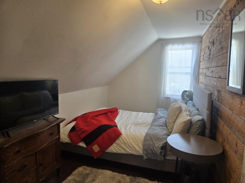 $345,000.00: 540 246 Highway, Wentworth