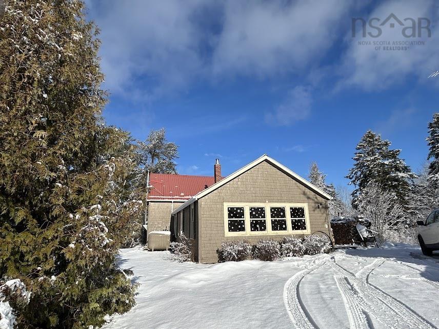 $345,000.00: 540 246 Highway, Wentworth