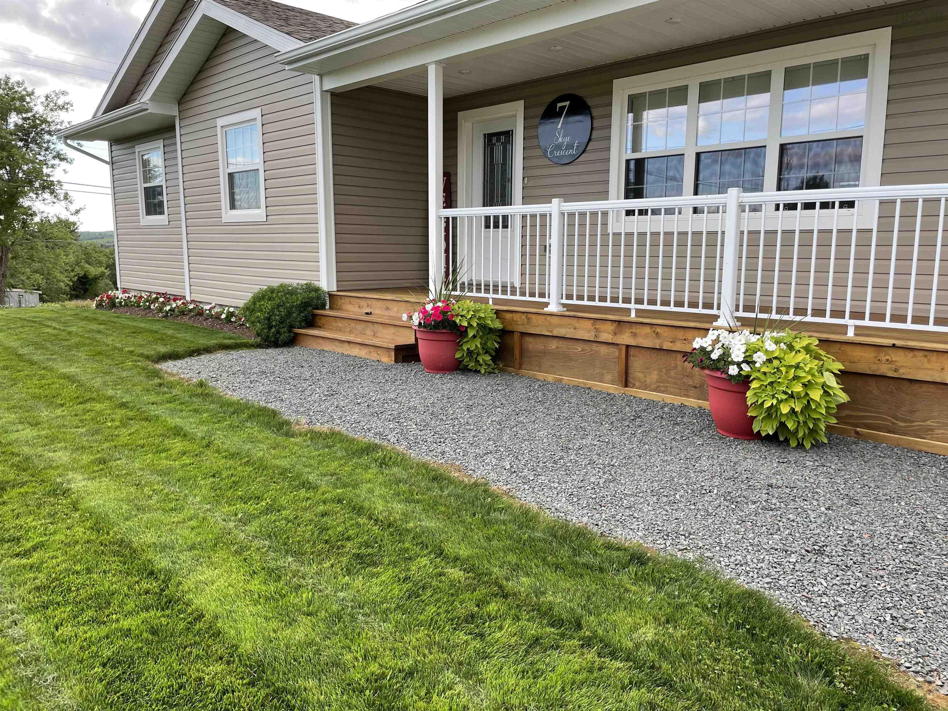 $529,900.00: 7 Skye Crescent, St Andrew's