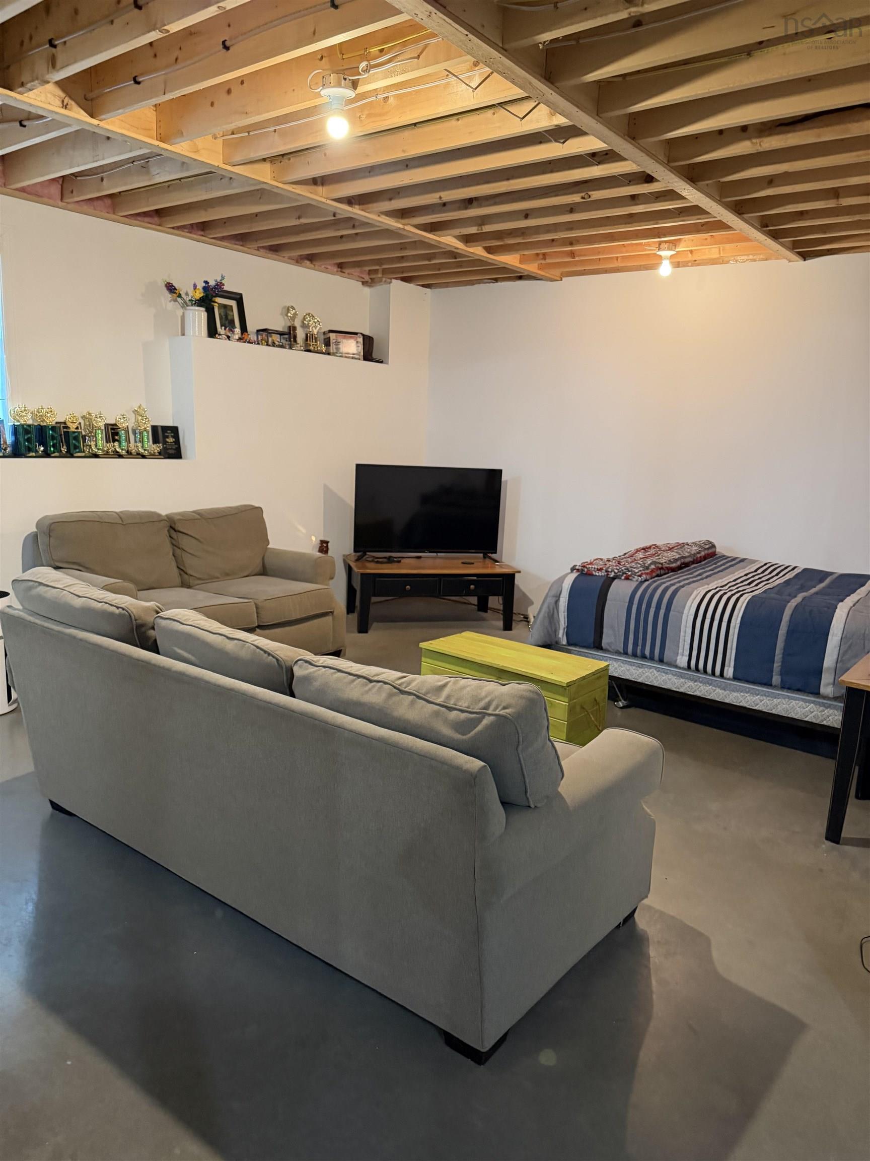 $529,900.00: 7 Skye Crescent, St Andrew