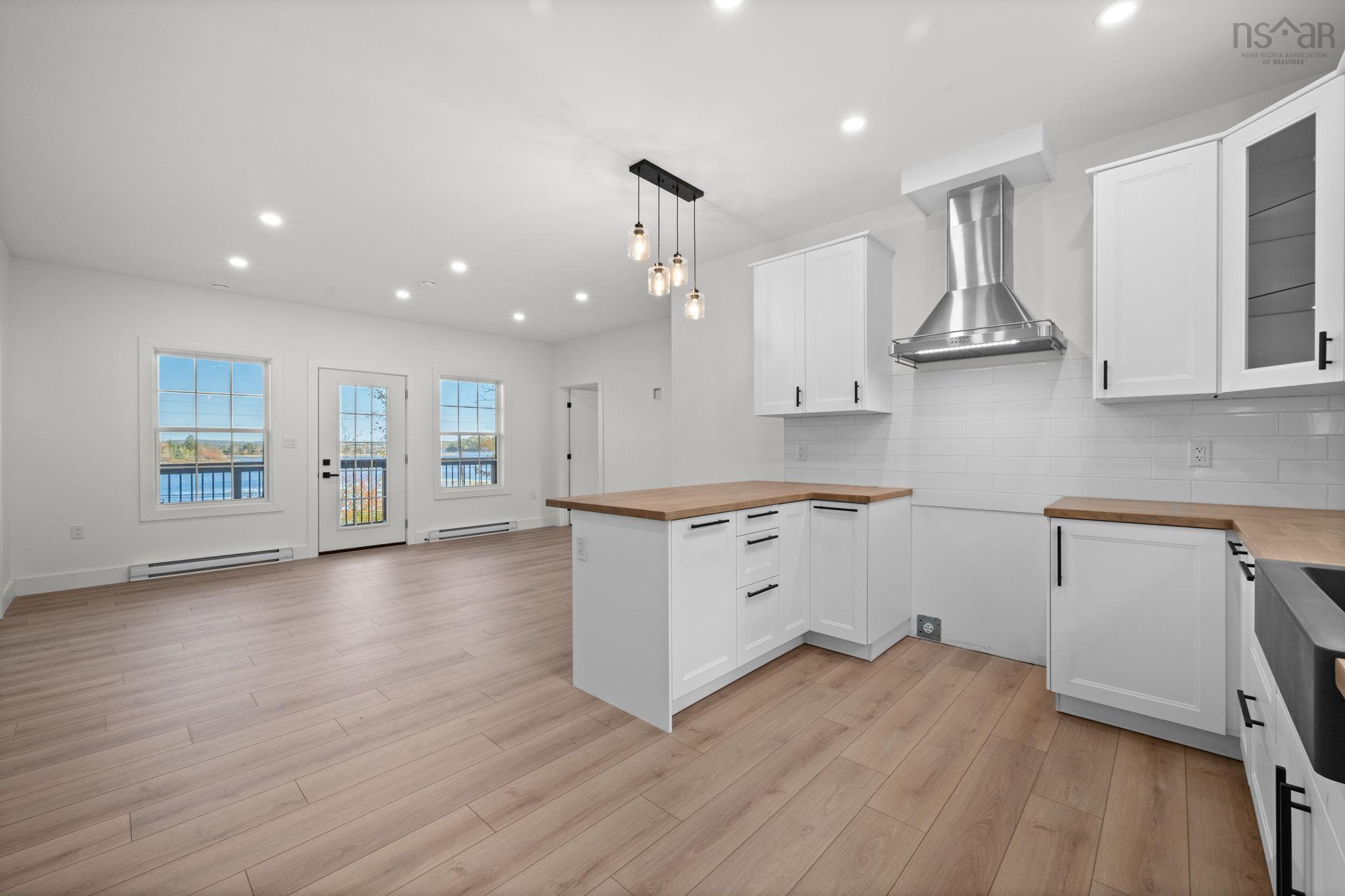 $649,999.00: 67 Birchview Drive, Lake Charlotte