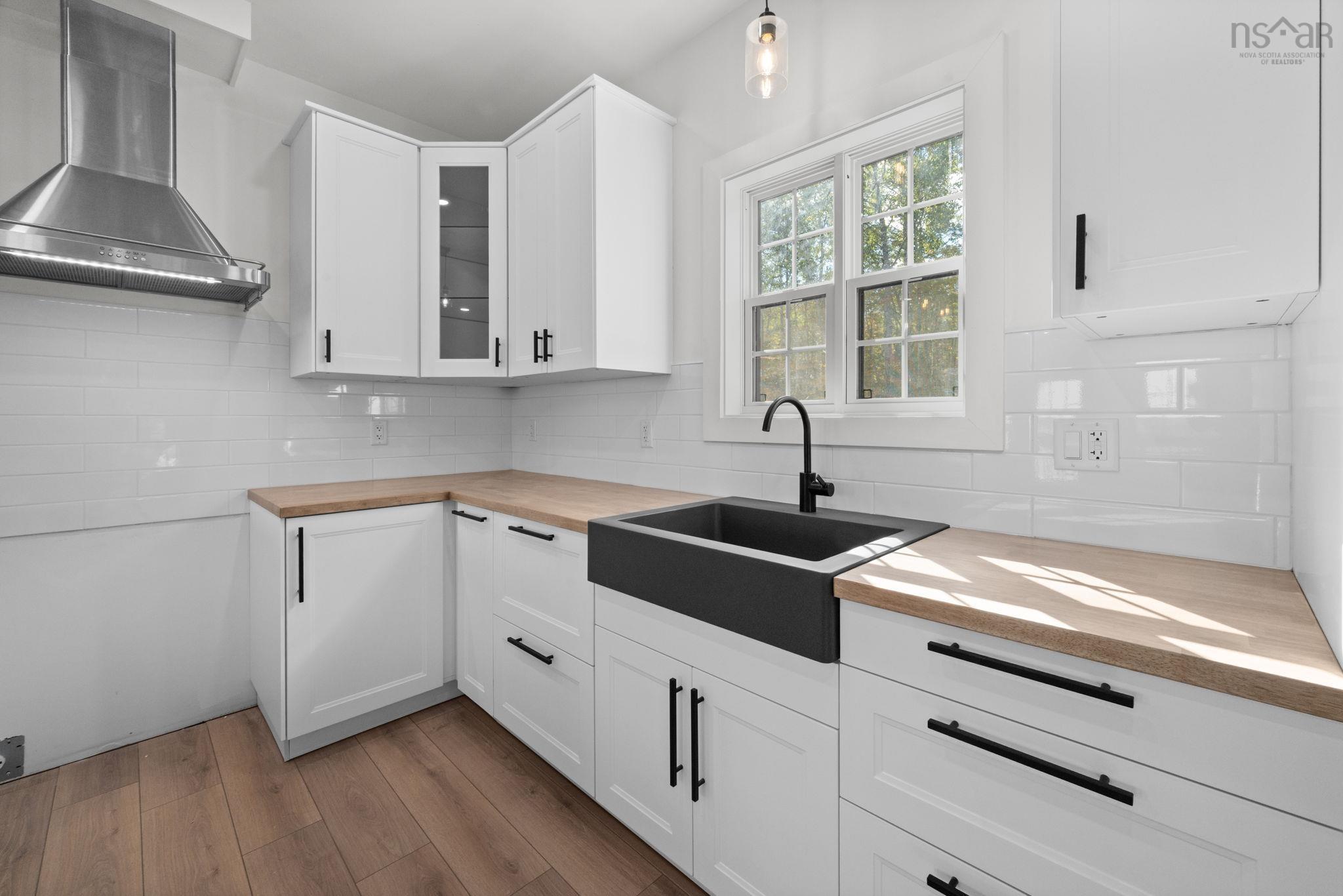 $649,999.00: 67 Birchview Drive, Lake Charlotte